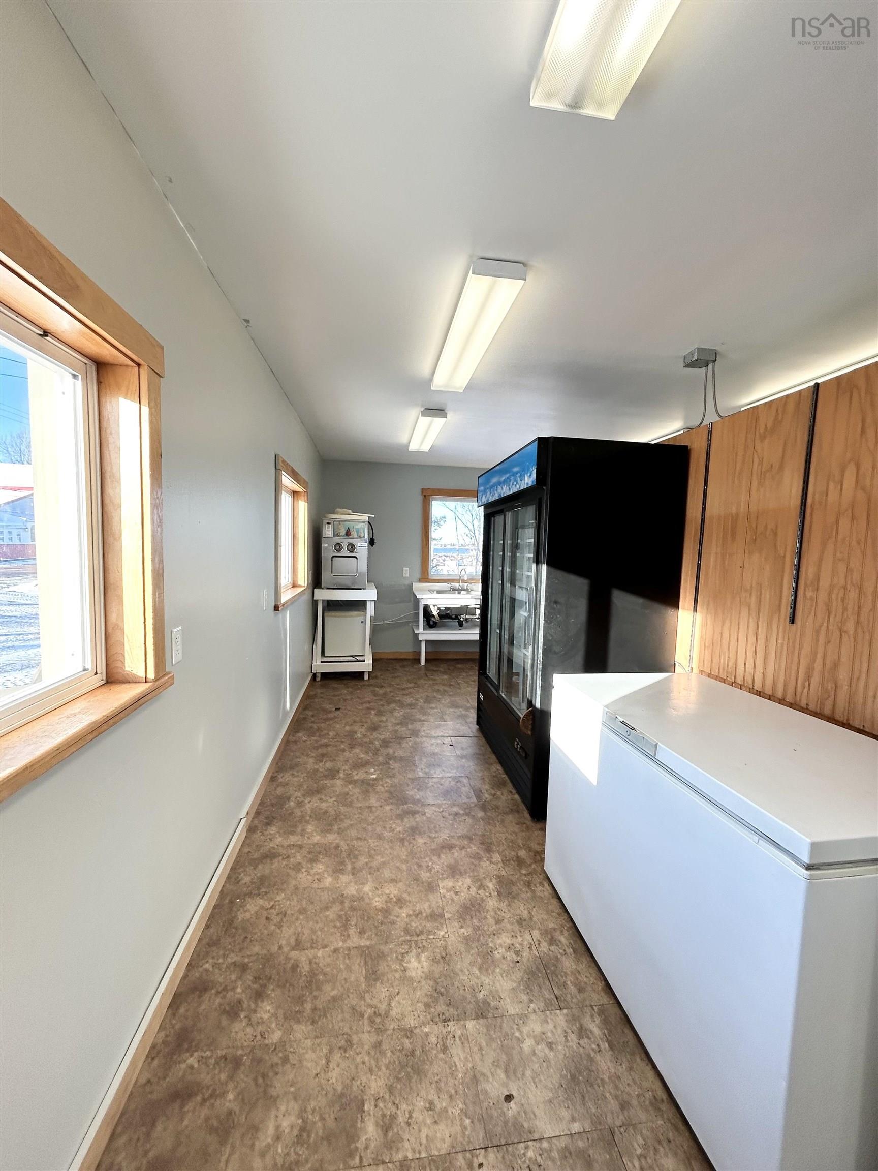 $750,000.00: 13953 Highway 6, Wallace