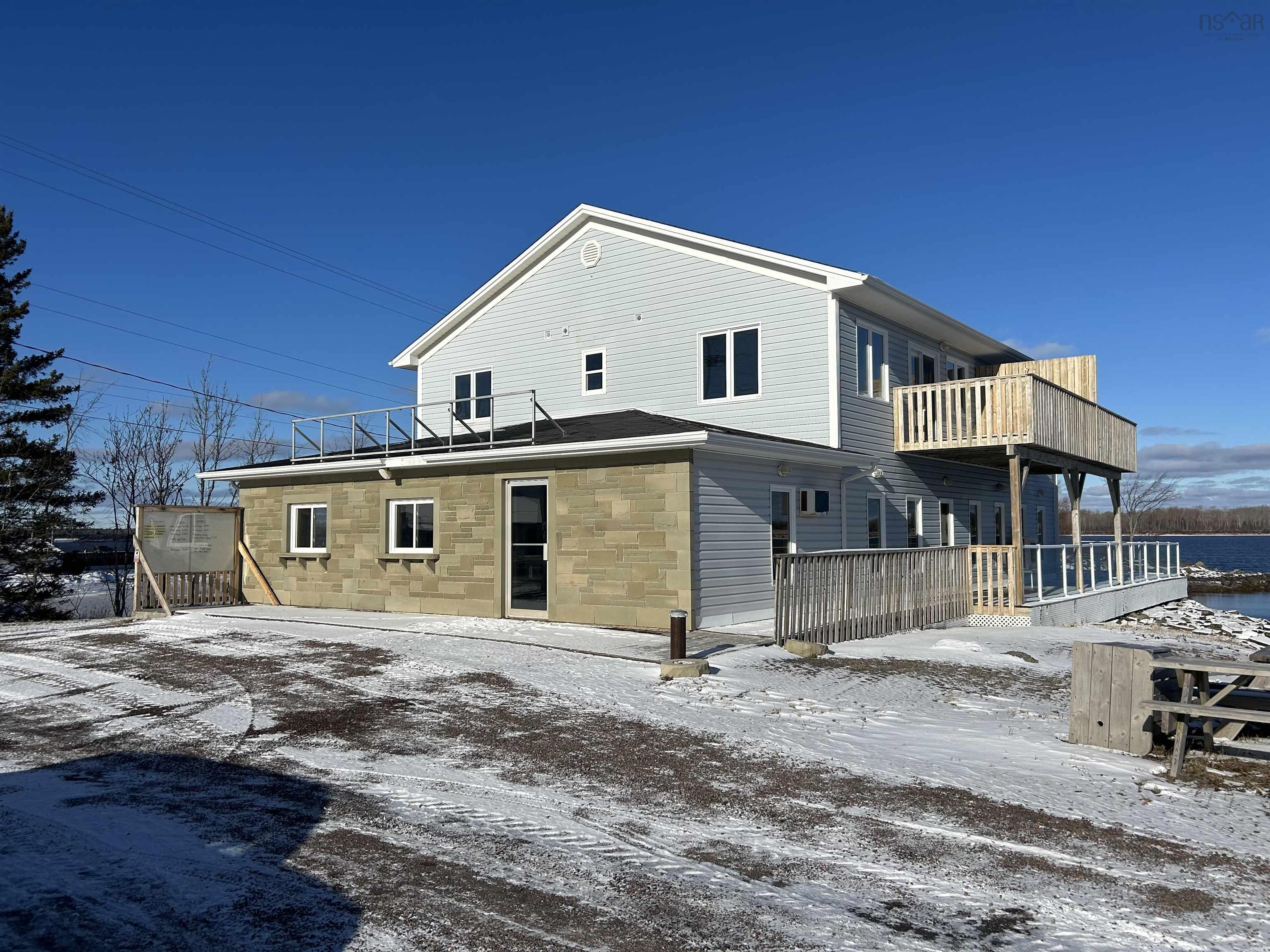 $750,000.00: 13953 Highway 6, Wallace