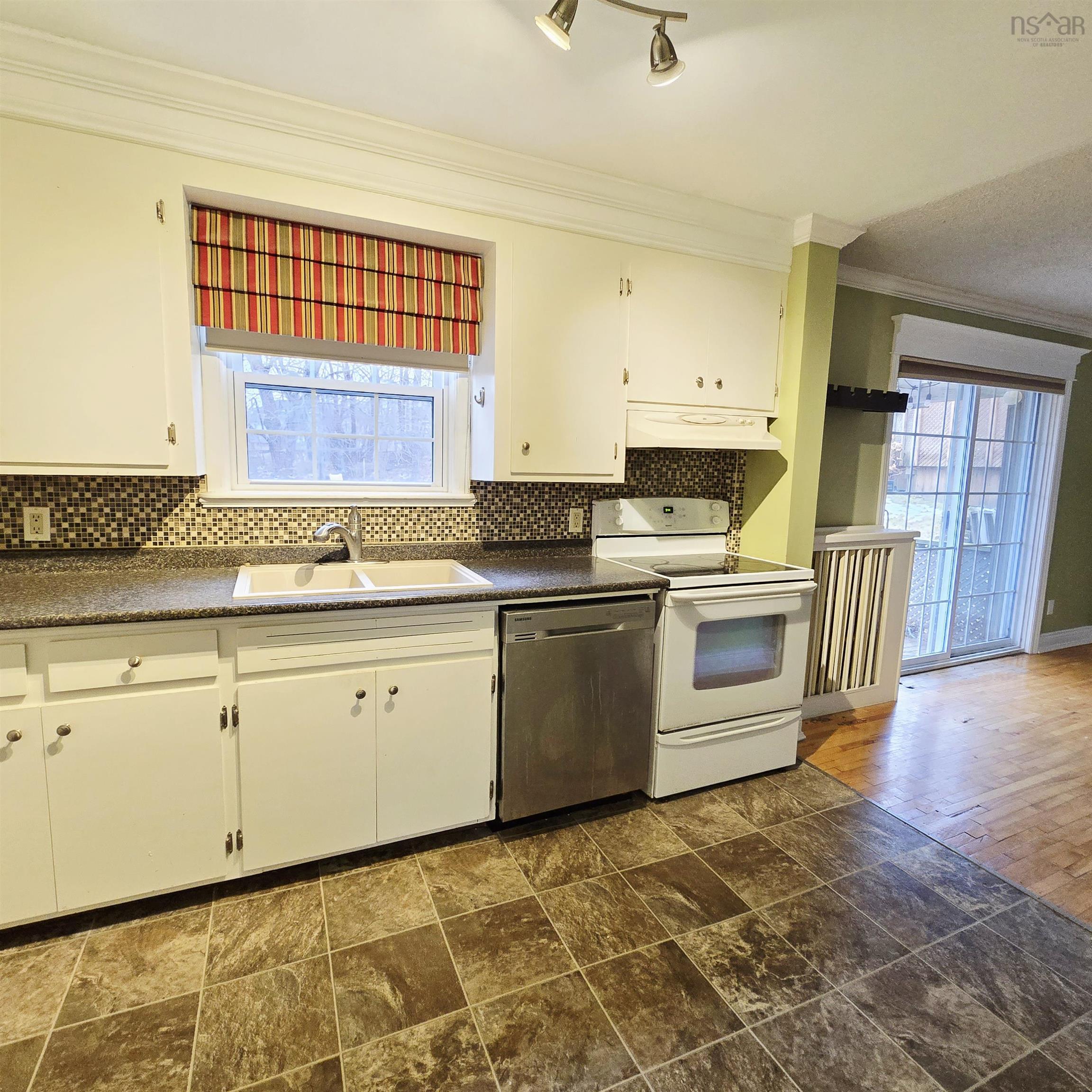 $225,000.00: 34 Oxford Street, Sydney