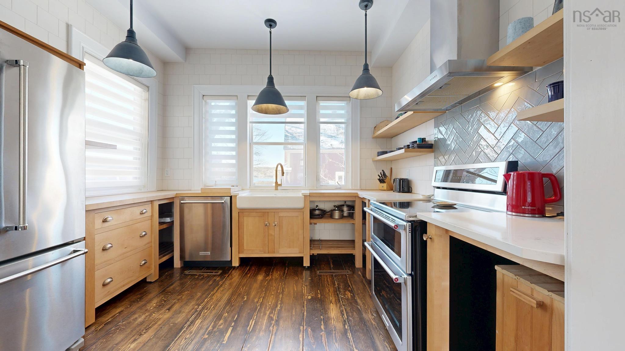 $467,900.00: 13 John Street, Shelburne