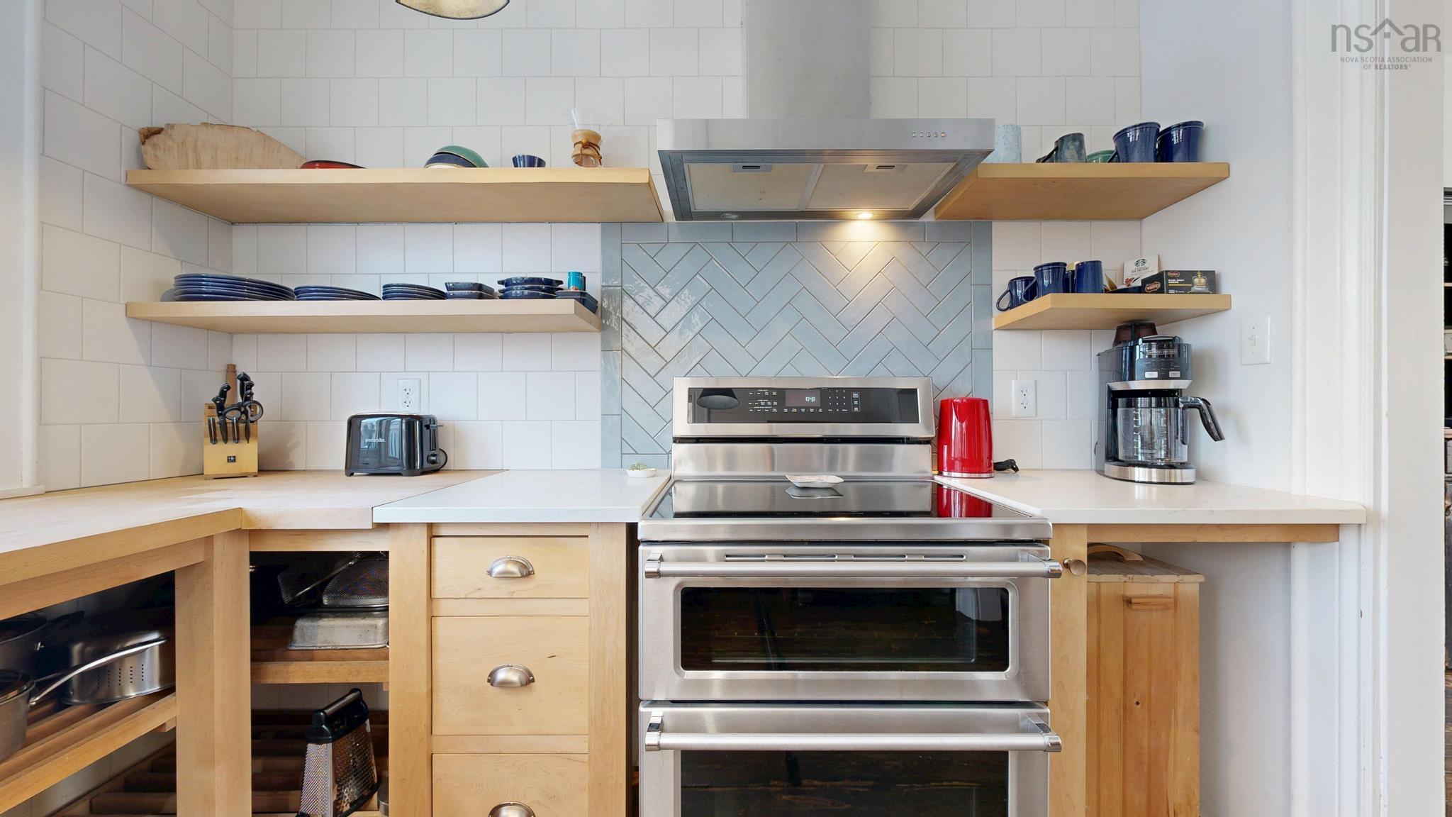 $467,900.00: 13 John Street, Shelburne