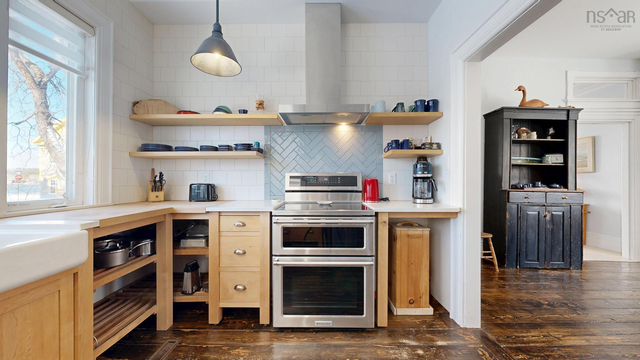 $467,900.00: 13 John Street, Shelburne