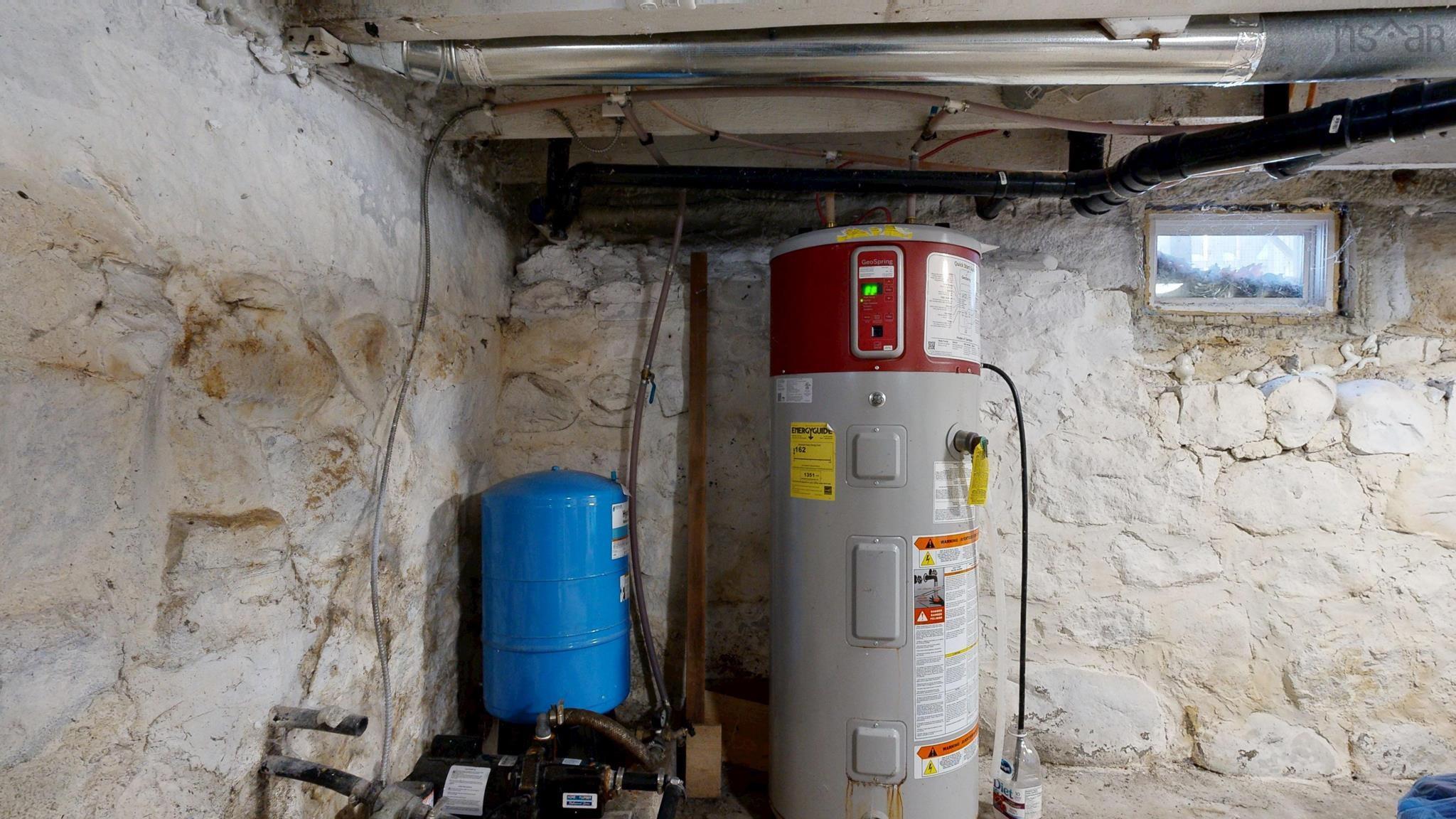 $467,900.00: 13 John Street, Shelburne