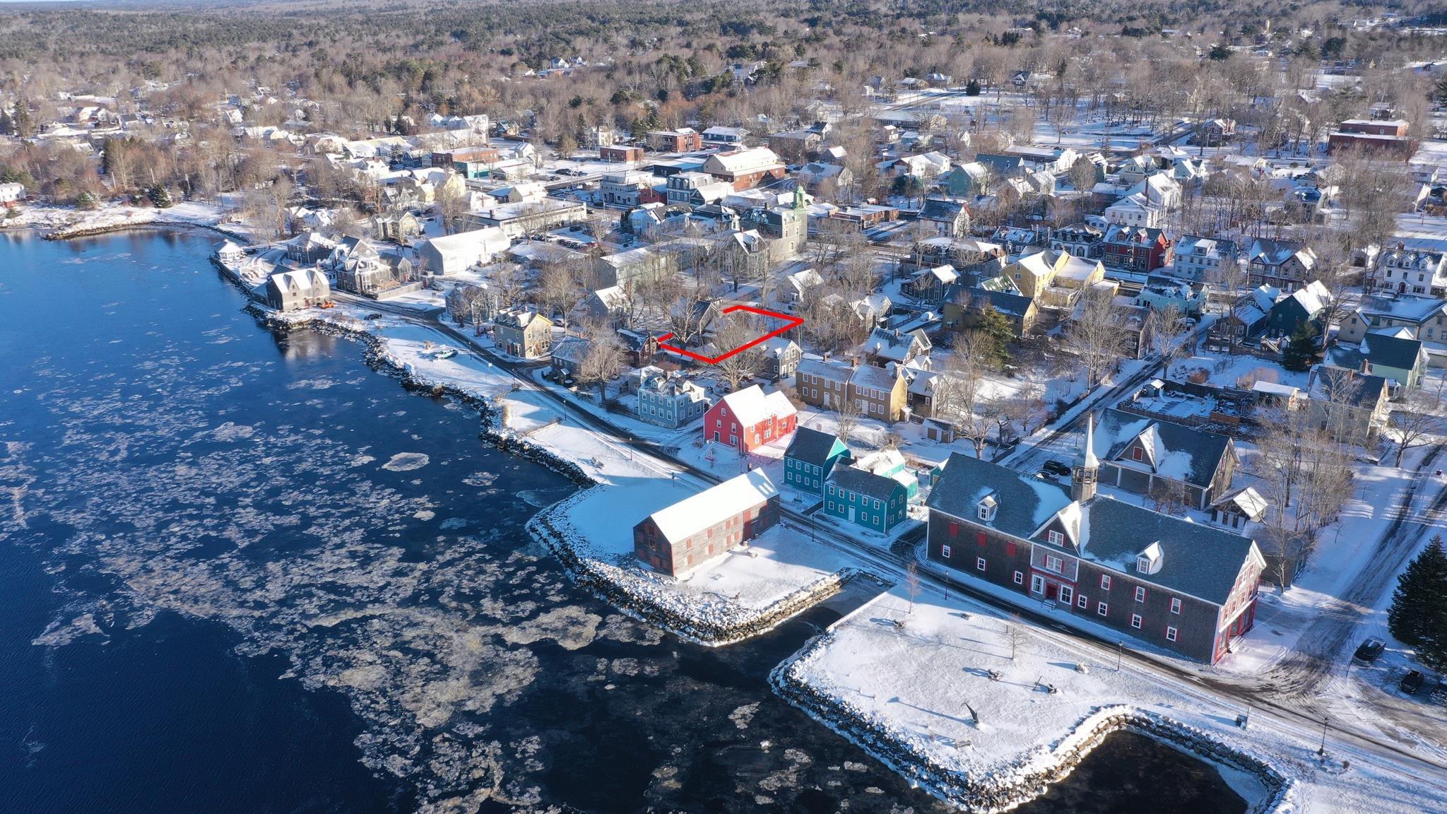 $467,900.00: 13 John Street, Shelburne