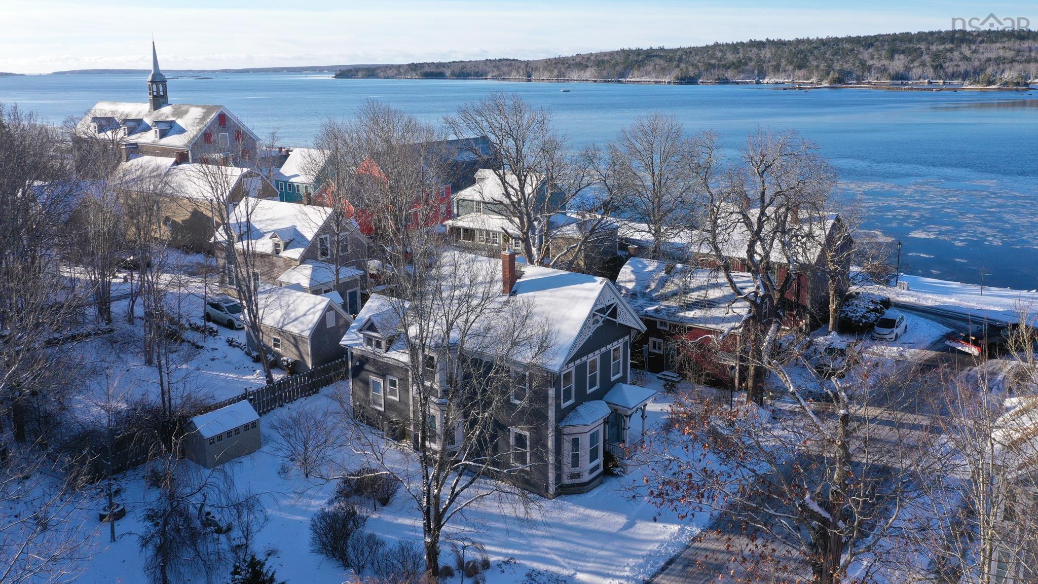 $467,900.00: 13 John Street, Shelburne