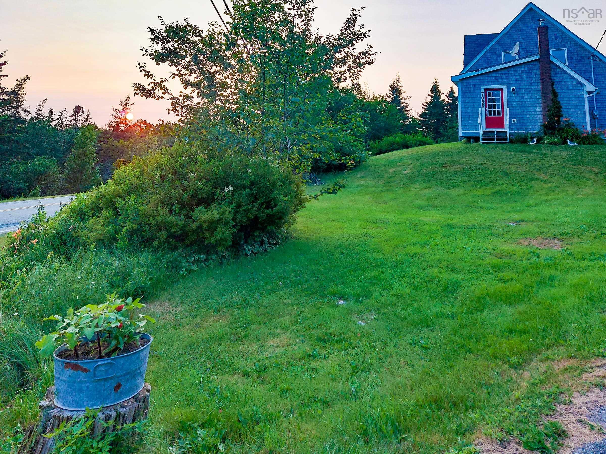 $460,000.00: 7056 Highway 329, East River Point