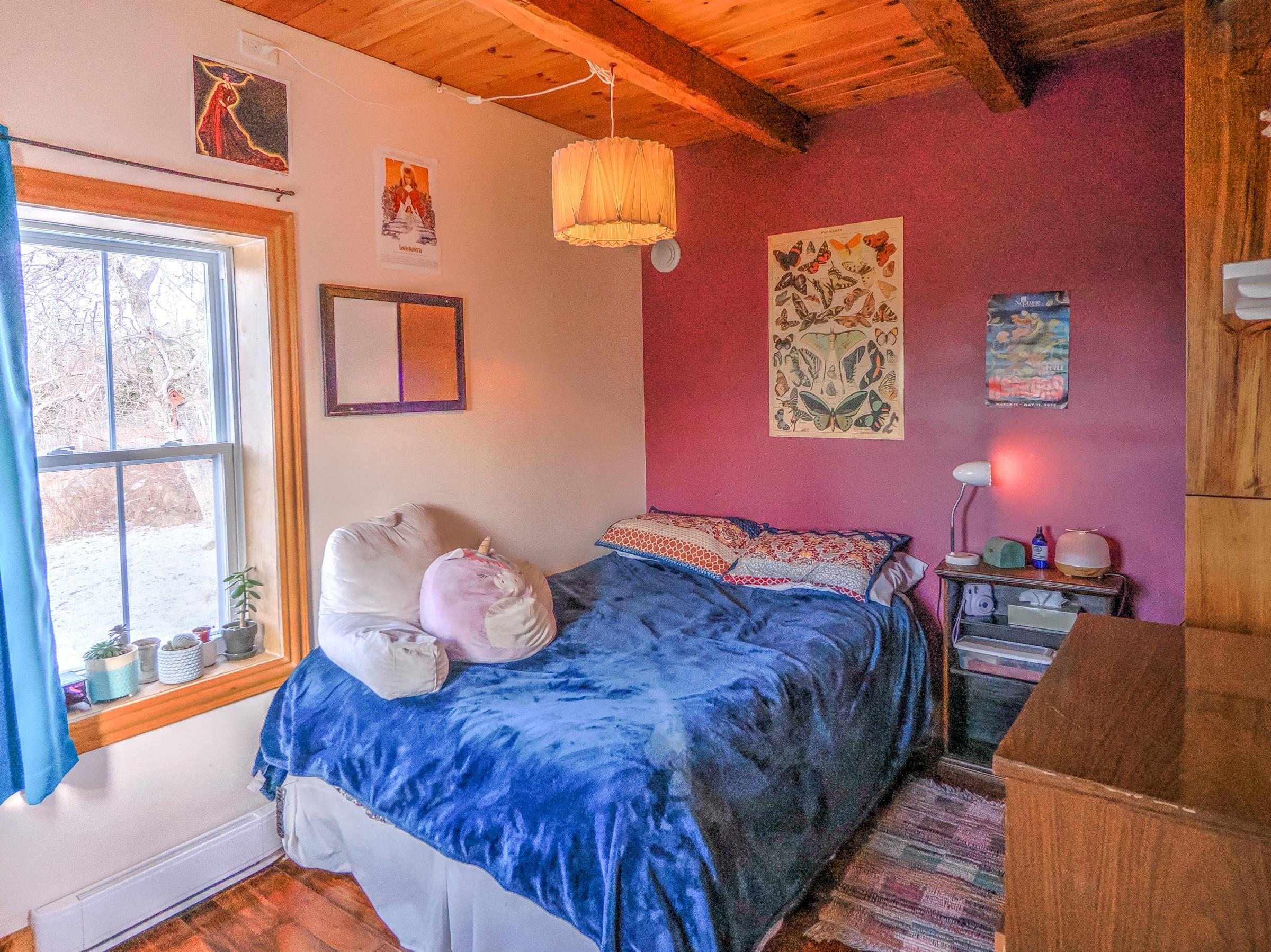 $460,000.00: 7056 Highway 329, East River Point