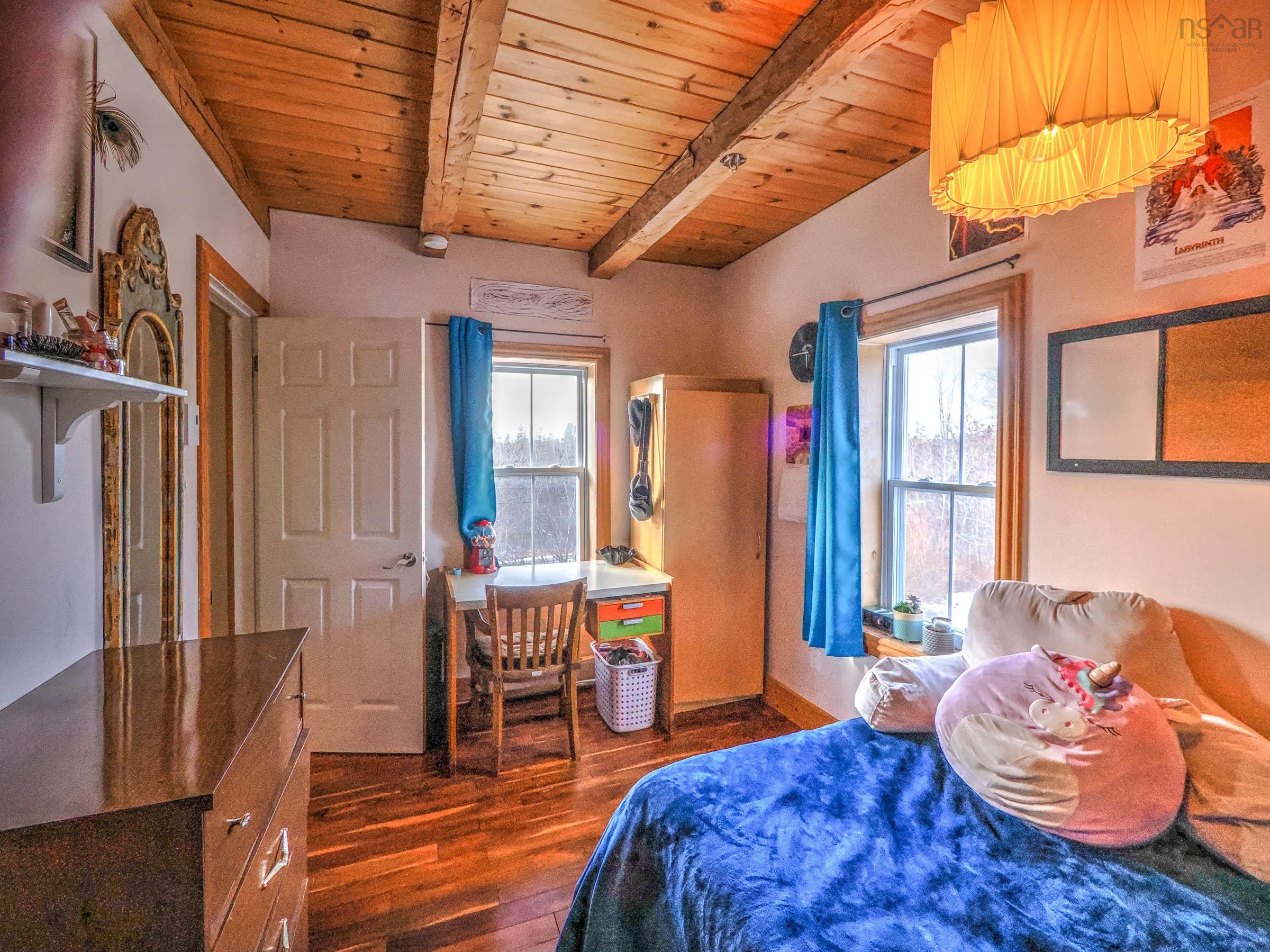 $460,000.00: 7056 Highway 329, East River Point