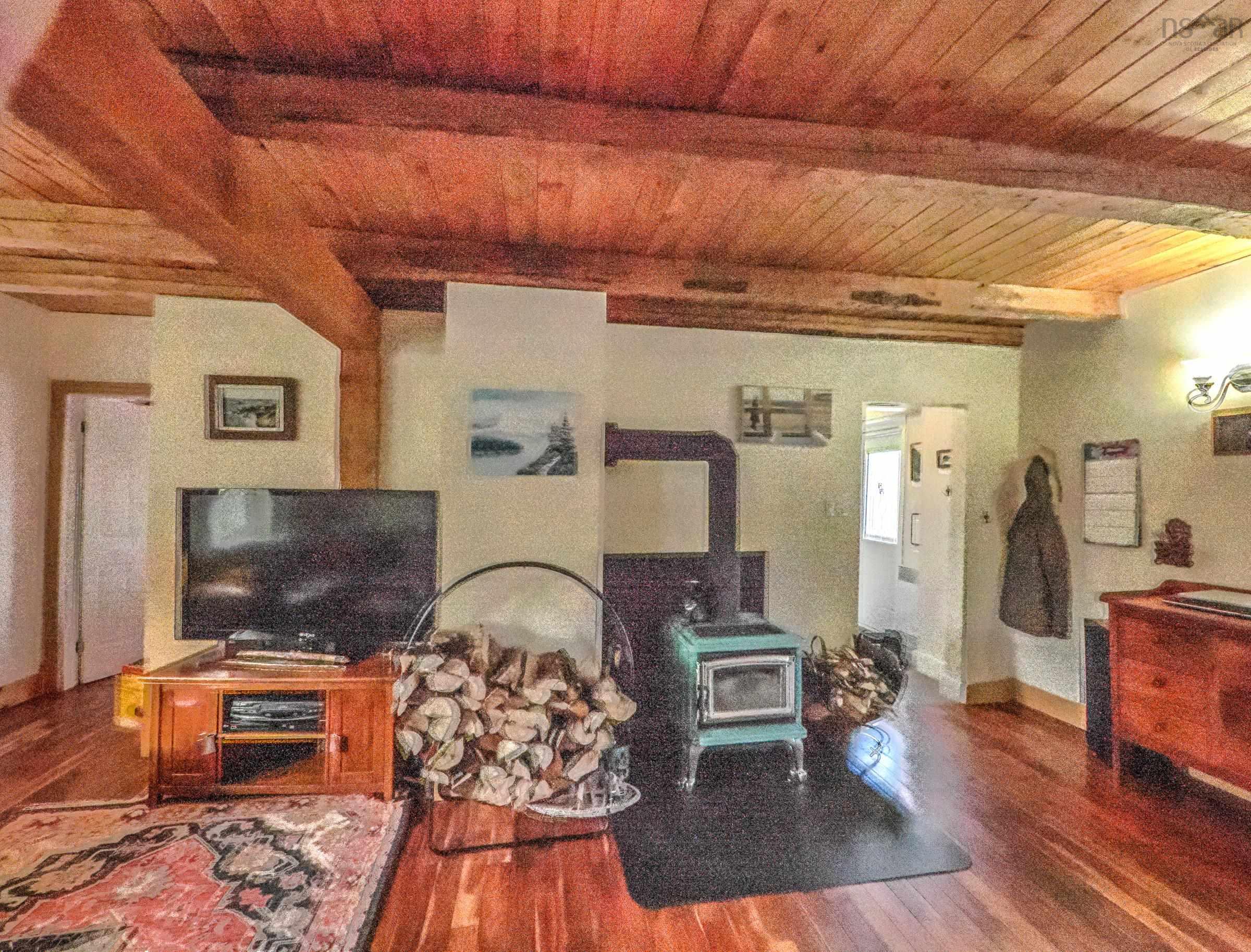 $460,000.00: 7056 Highway 329, East River Point