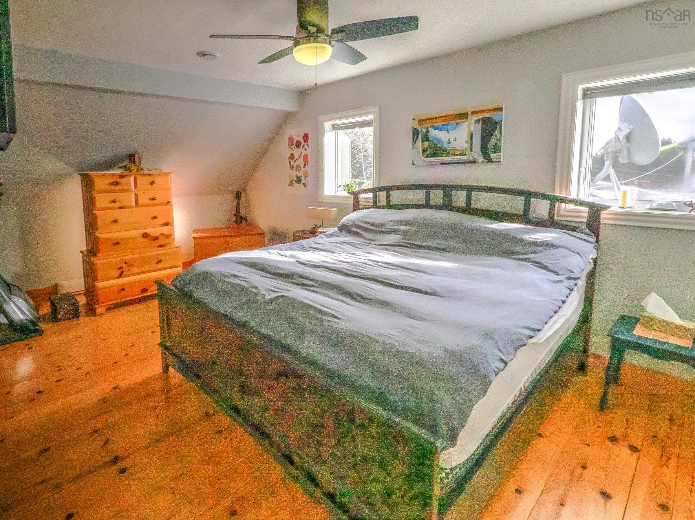 $460,000.00: 7056 Highway 329, East River Point