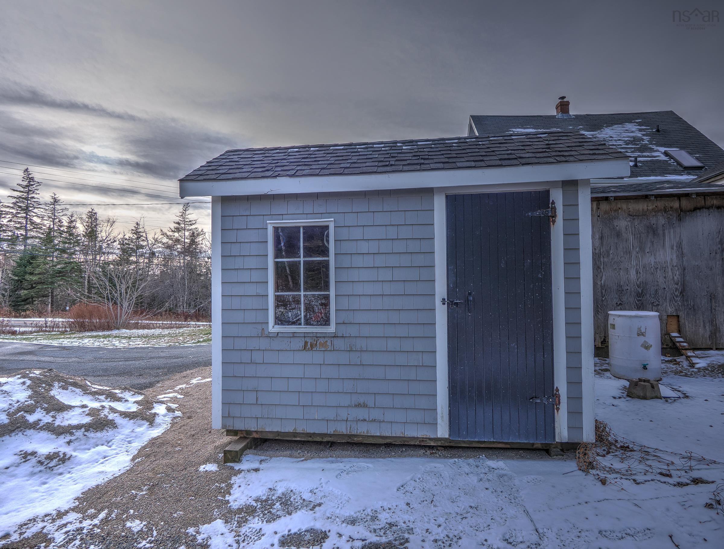 $460,000.00: 7056 Highway 329, East River Point