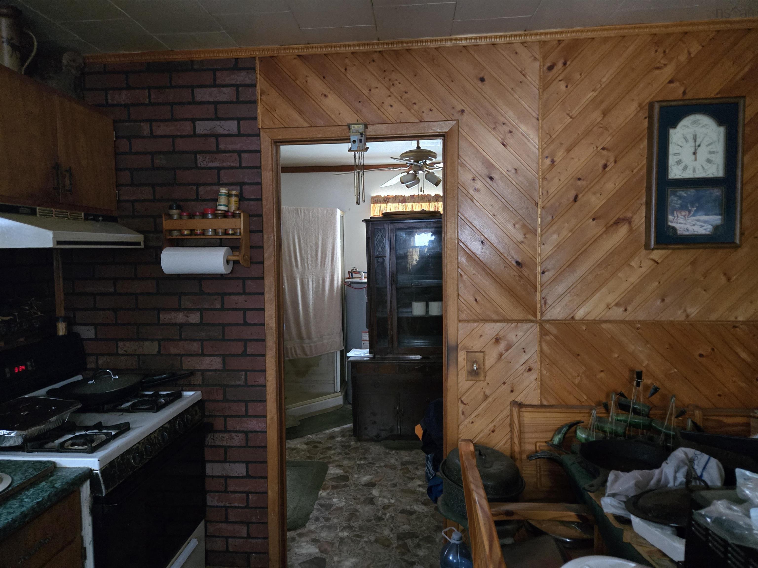 $91,500.00: 3551 HIGHWAY 2, Economy