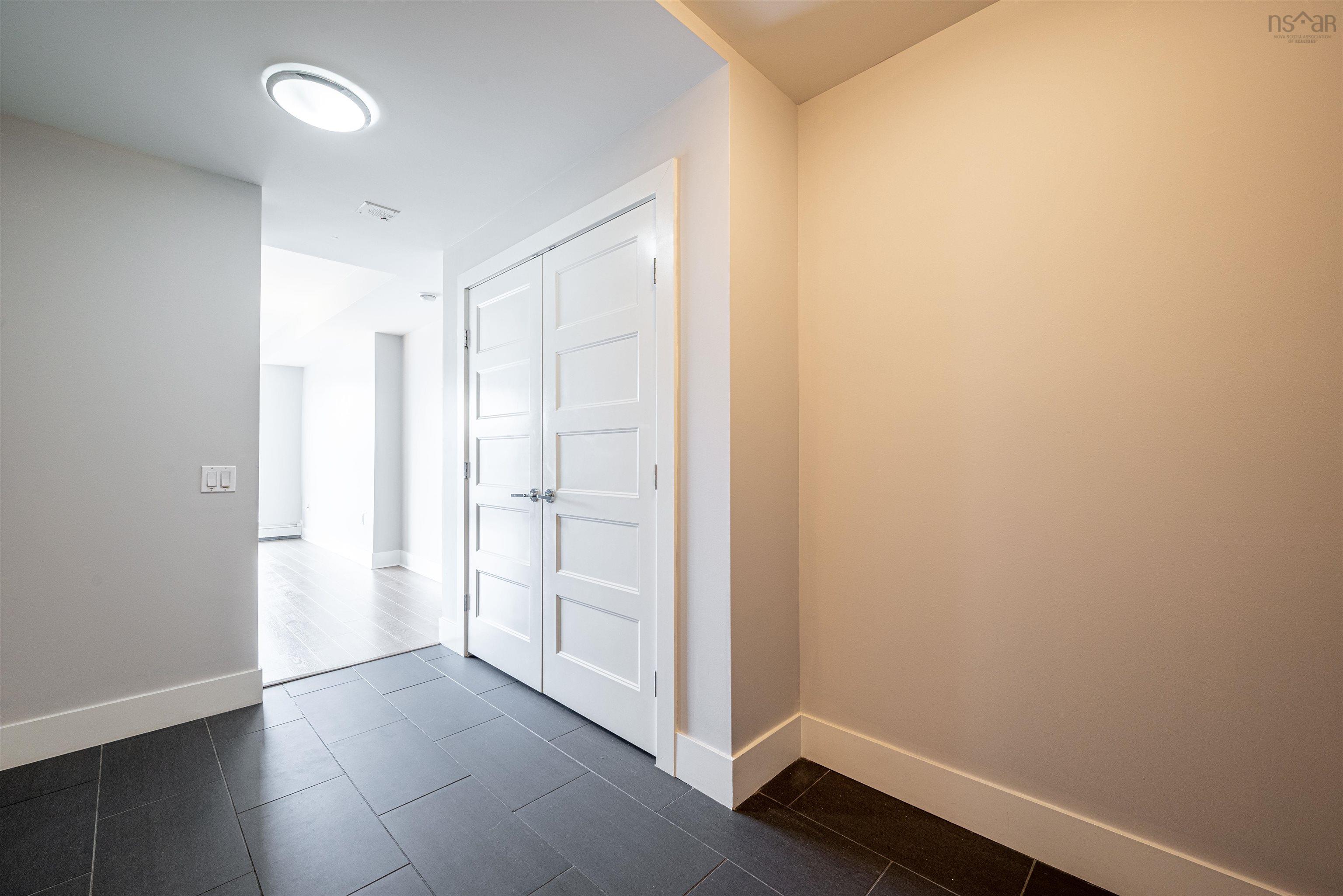 $450,000.00: 208 15 Kings Wharf Place, Dartmouth