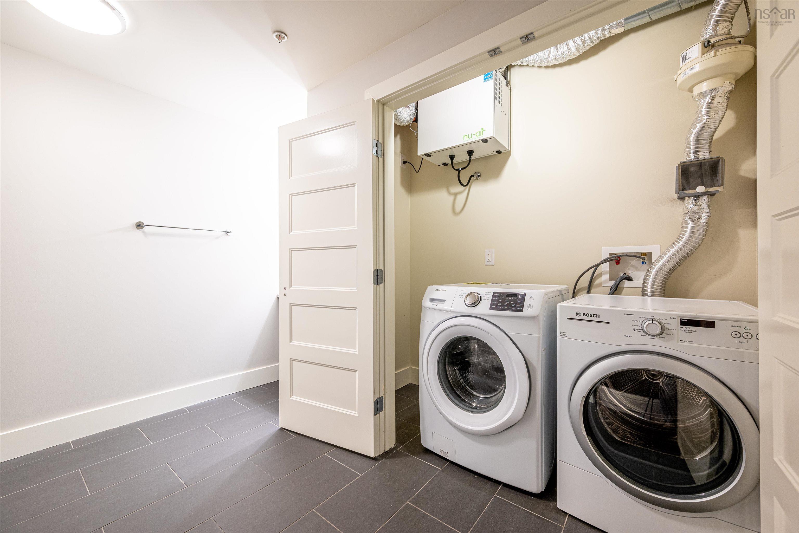 $450,000.00: 208 15 Kings Wharf Place, Dartmouth