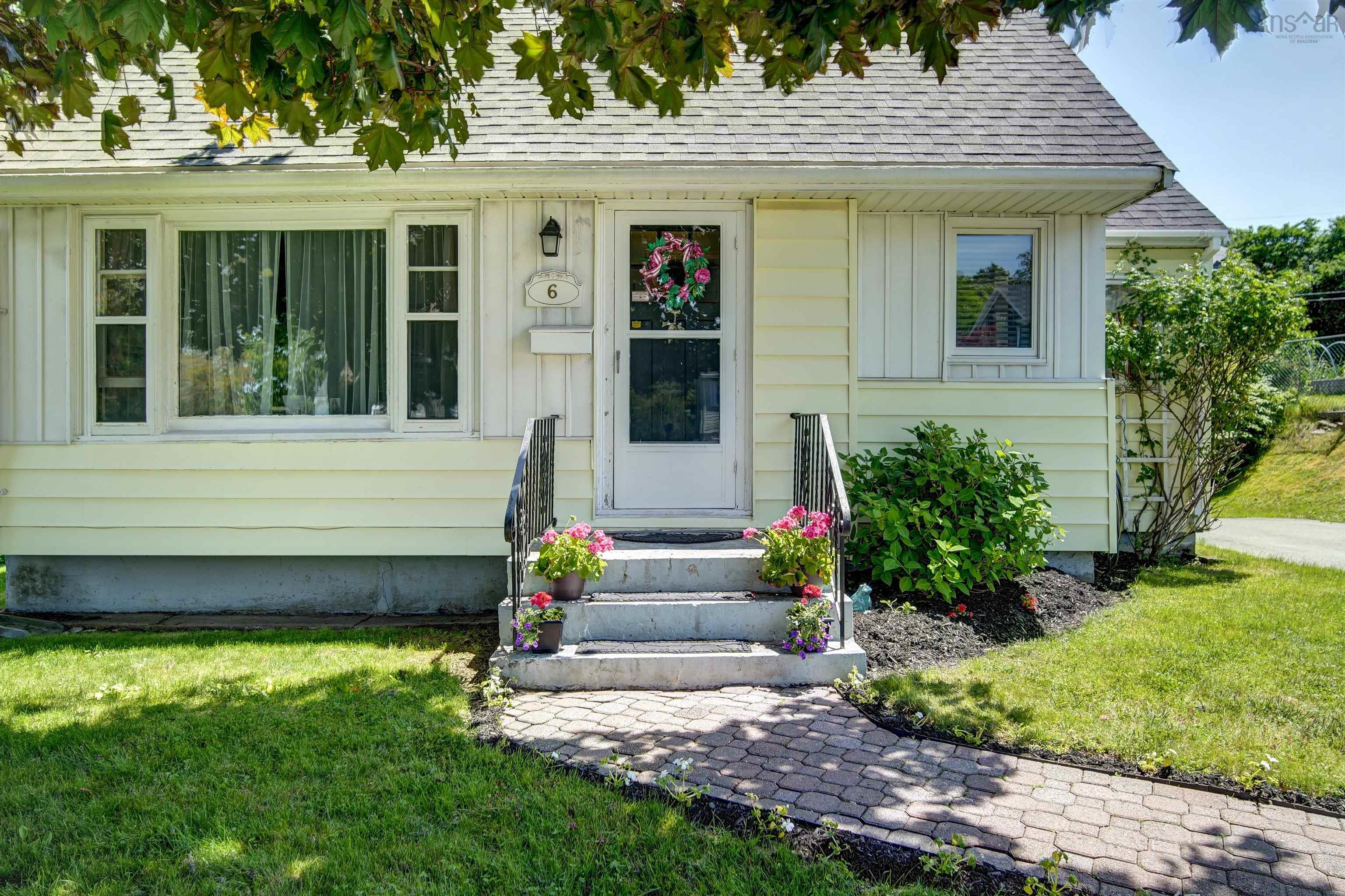 6 Piers Avenue, Halifax, NS (MLS 202529680)