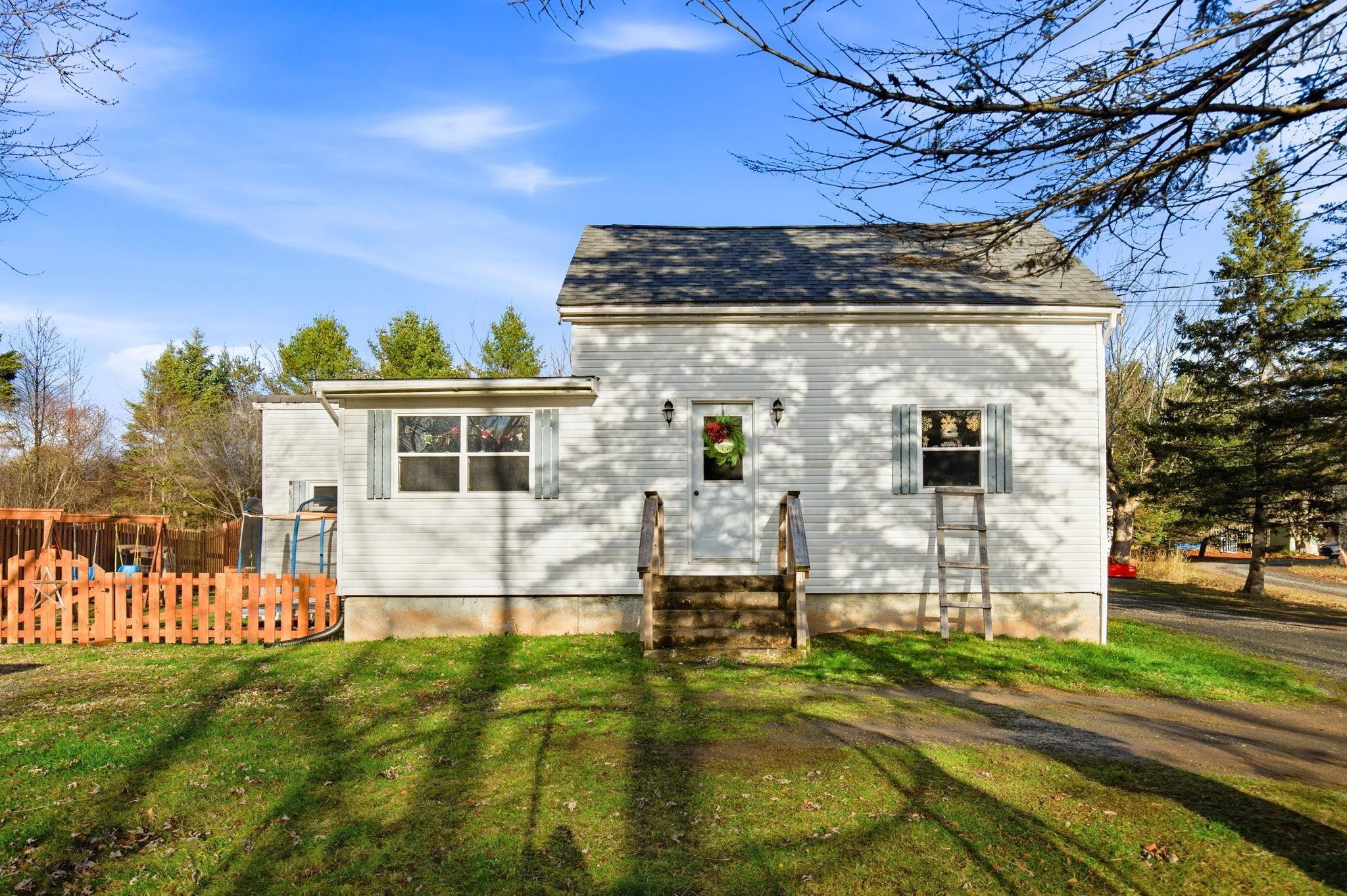 176 Willow Street, Hants Border, NS (MLS® 202529683)