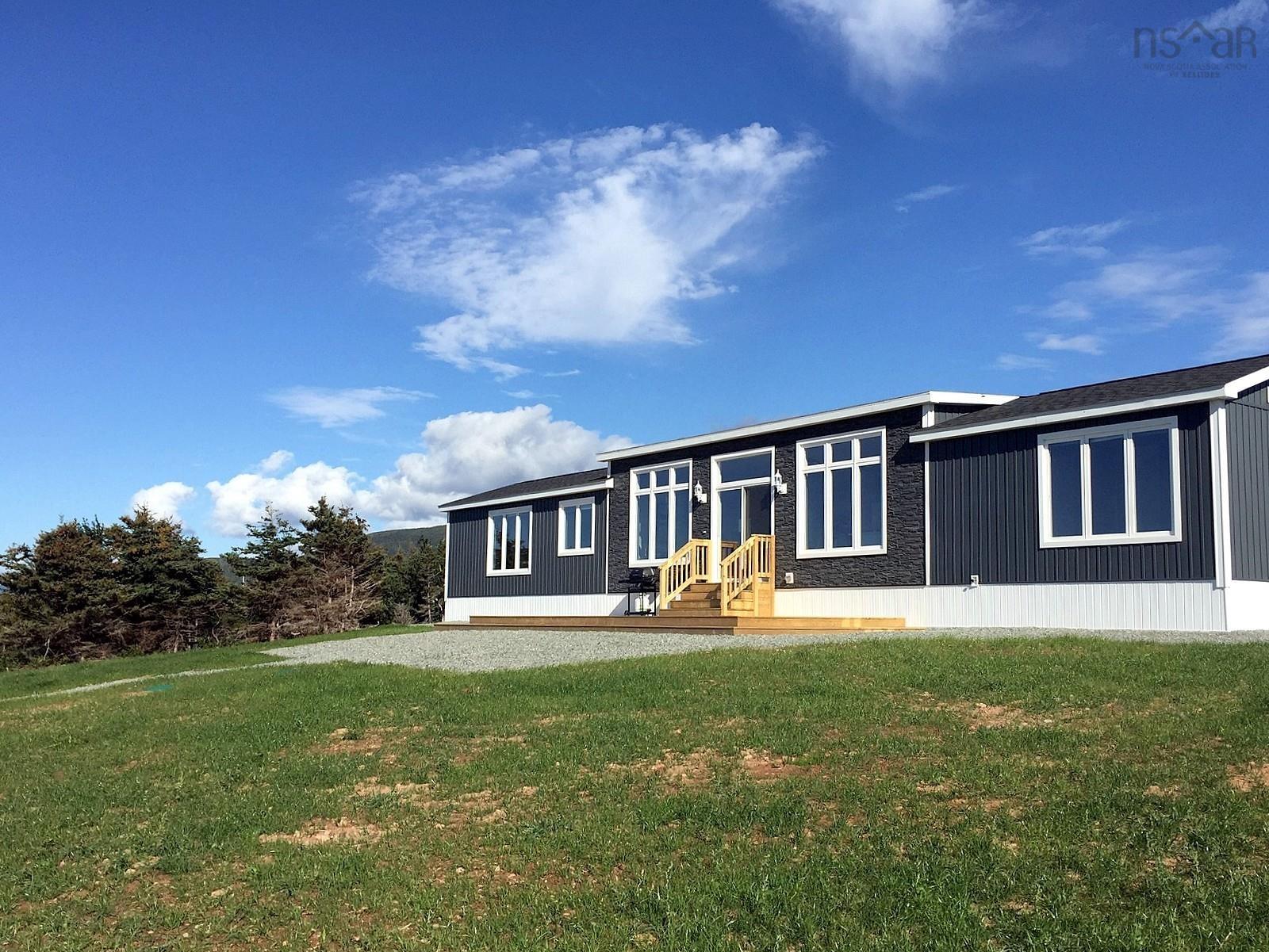 $495,000.00: 13791 Cabot Trail, Point Cross