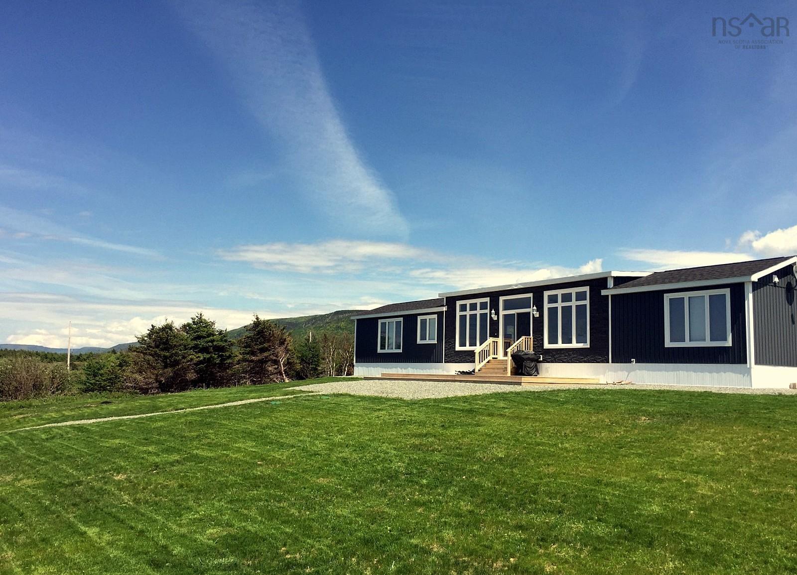 $495,000.00: 13791 Cabot Trail, Point Cross