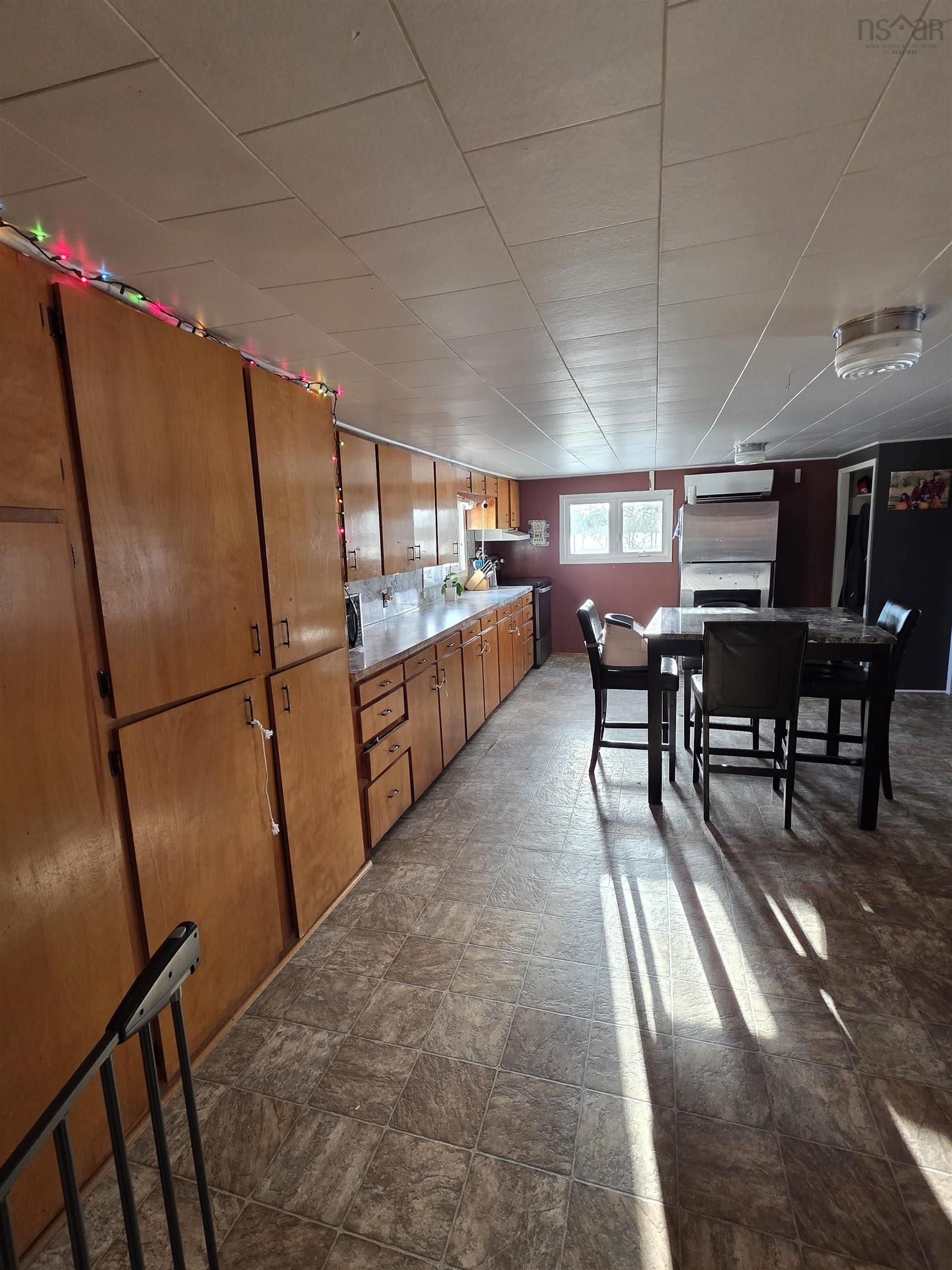 $297,500.00: 205 Hodgson