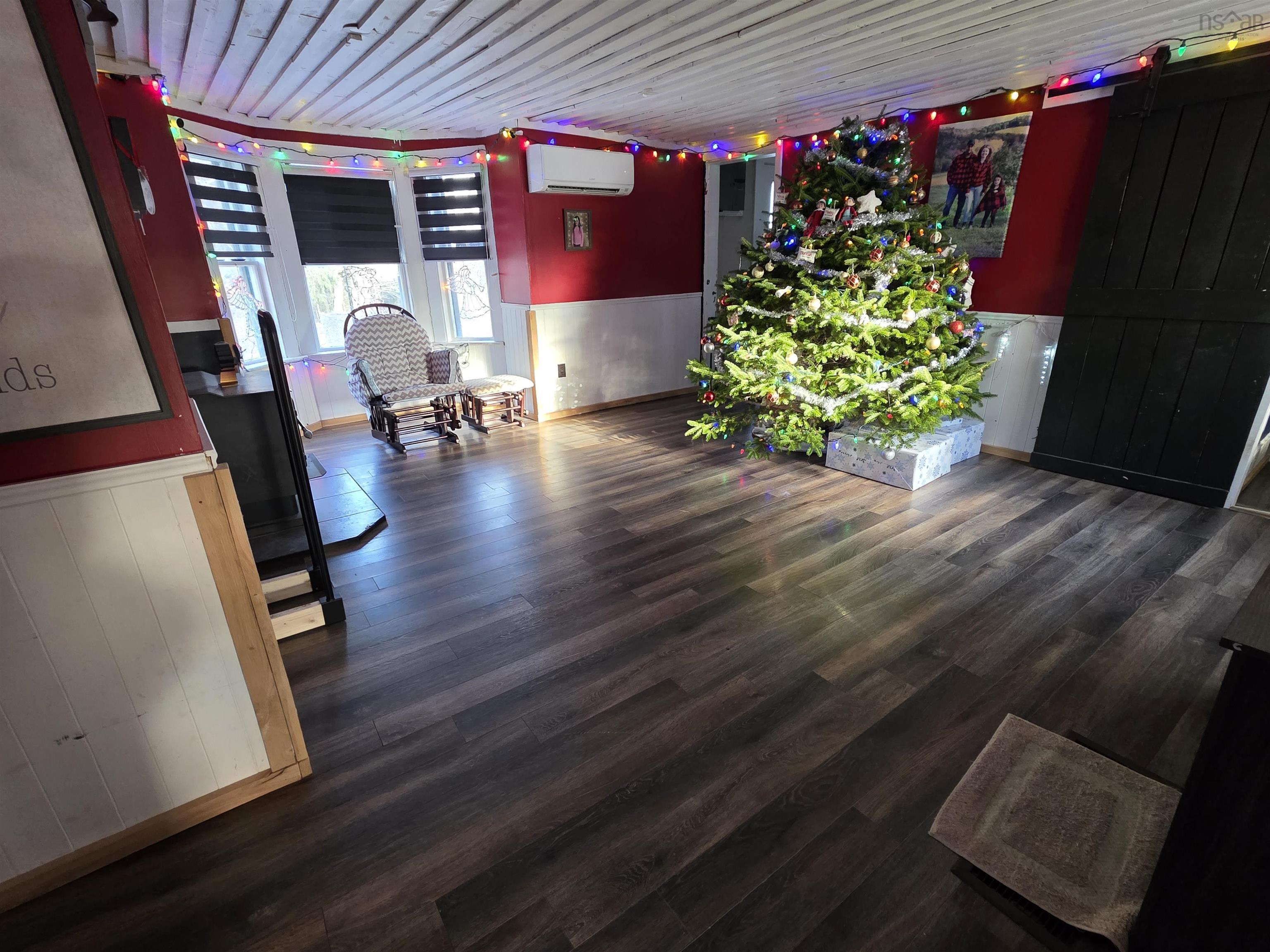 $297,500.00: 205 Hodgson