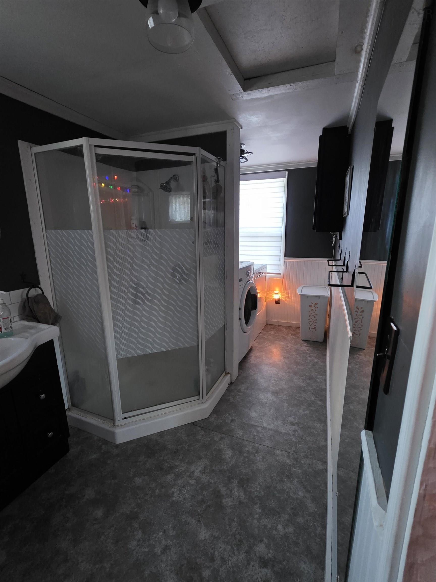 $297,500.00: 205 Hodgson