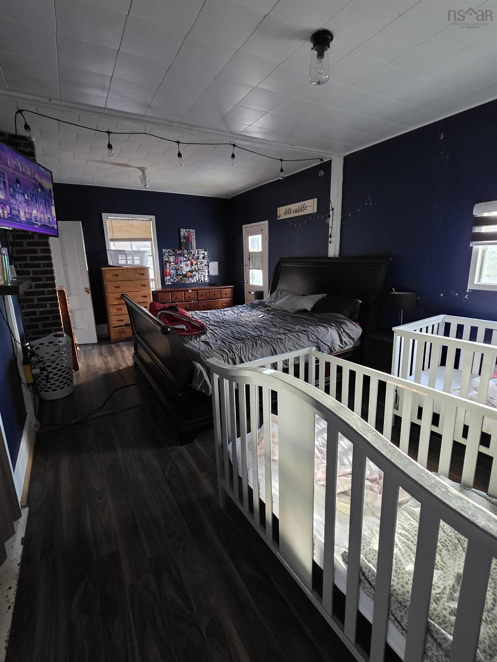 $297,500.00: 205 Hodgson