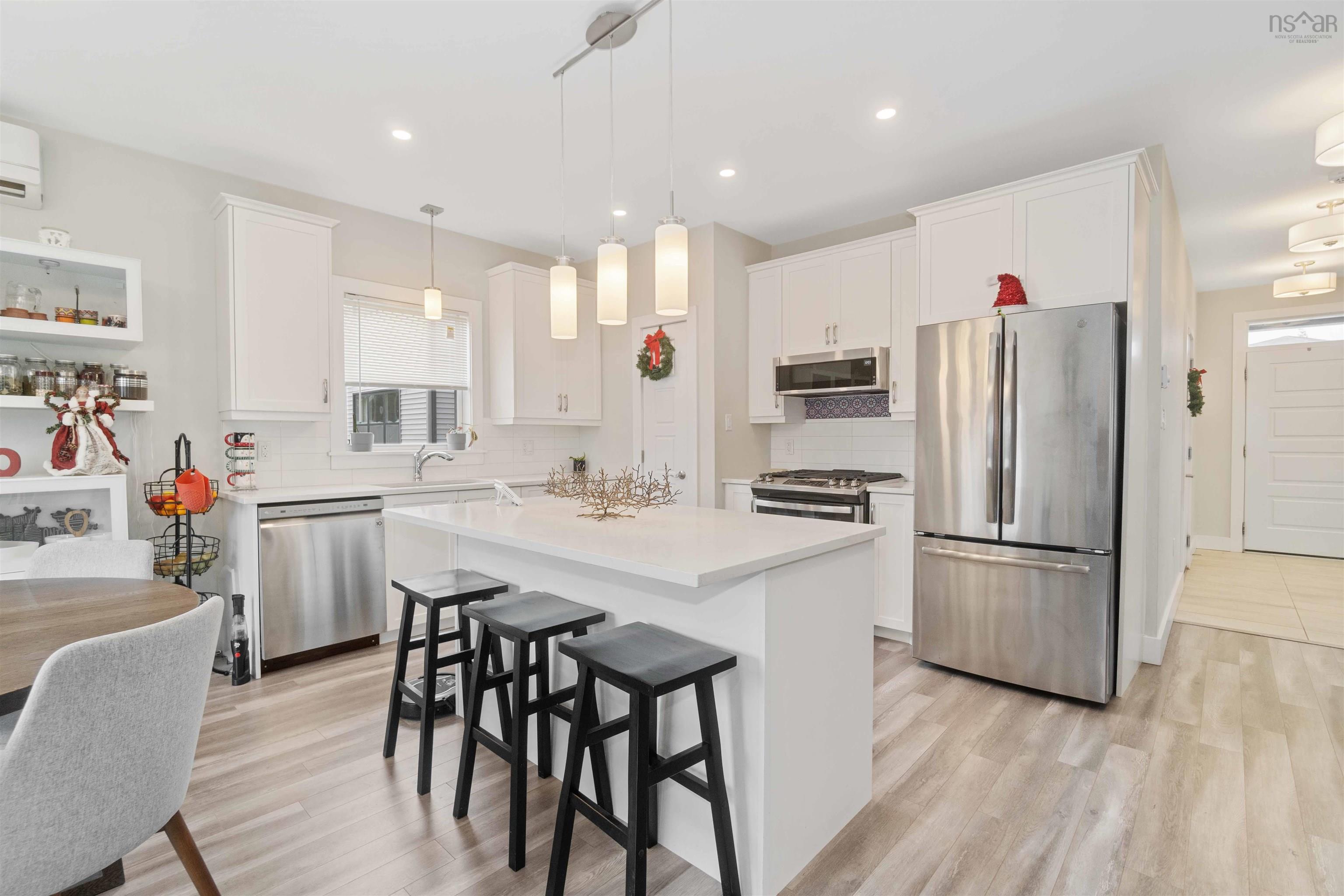 $789,900.00: 11 Poonam Court, Dartmouth