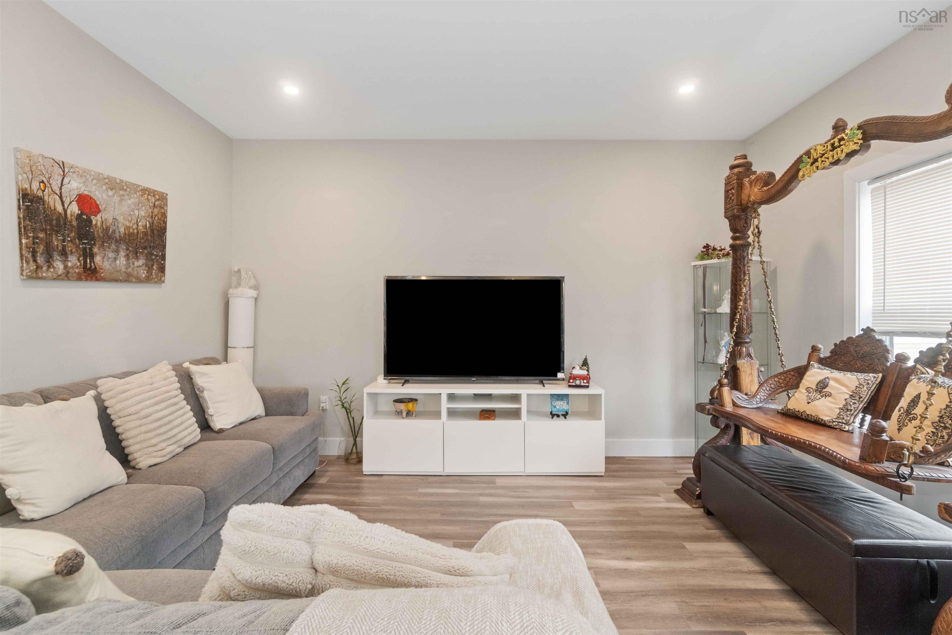 $789,900.00: 11 Poonam Court, Dartmouth