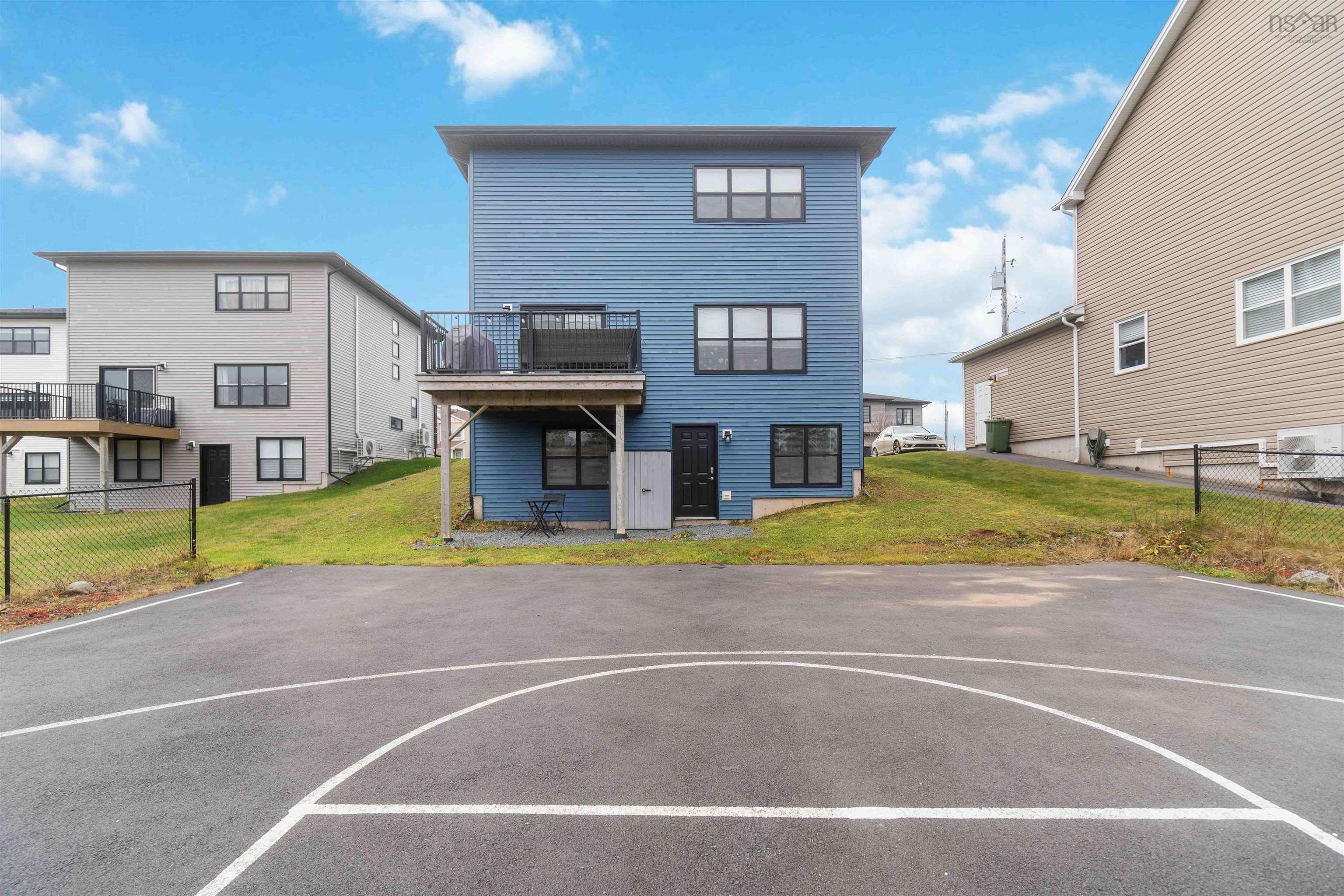 $789,900.00: 11 Poonam Court, Dartmouth