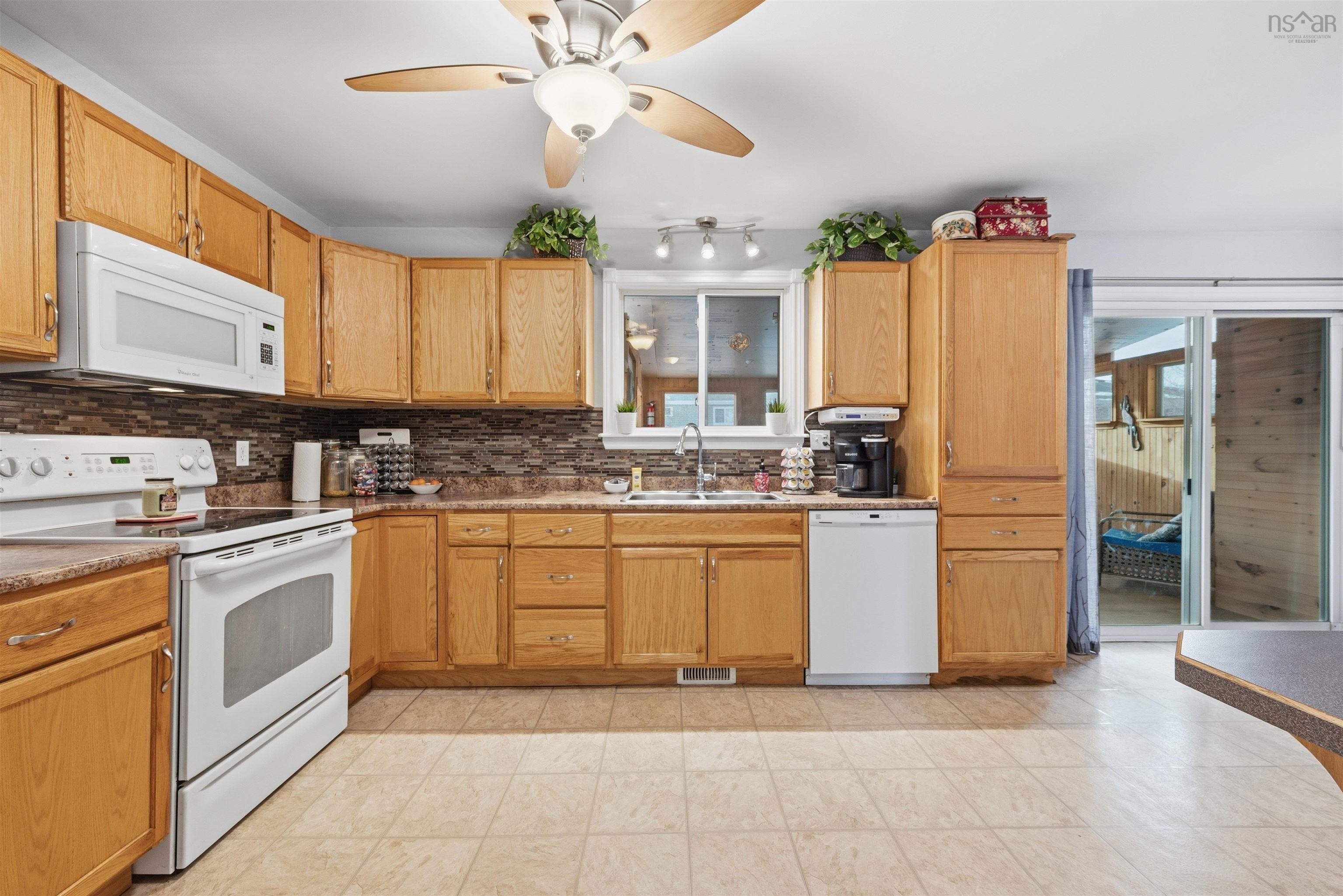 $450,000.00: 24 Roblea Drive, Dartmouth