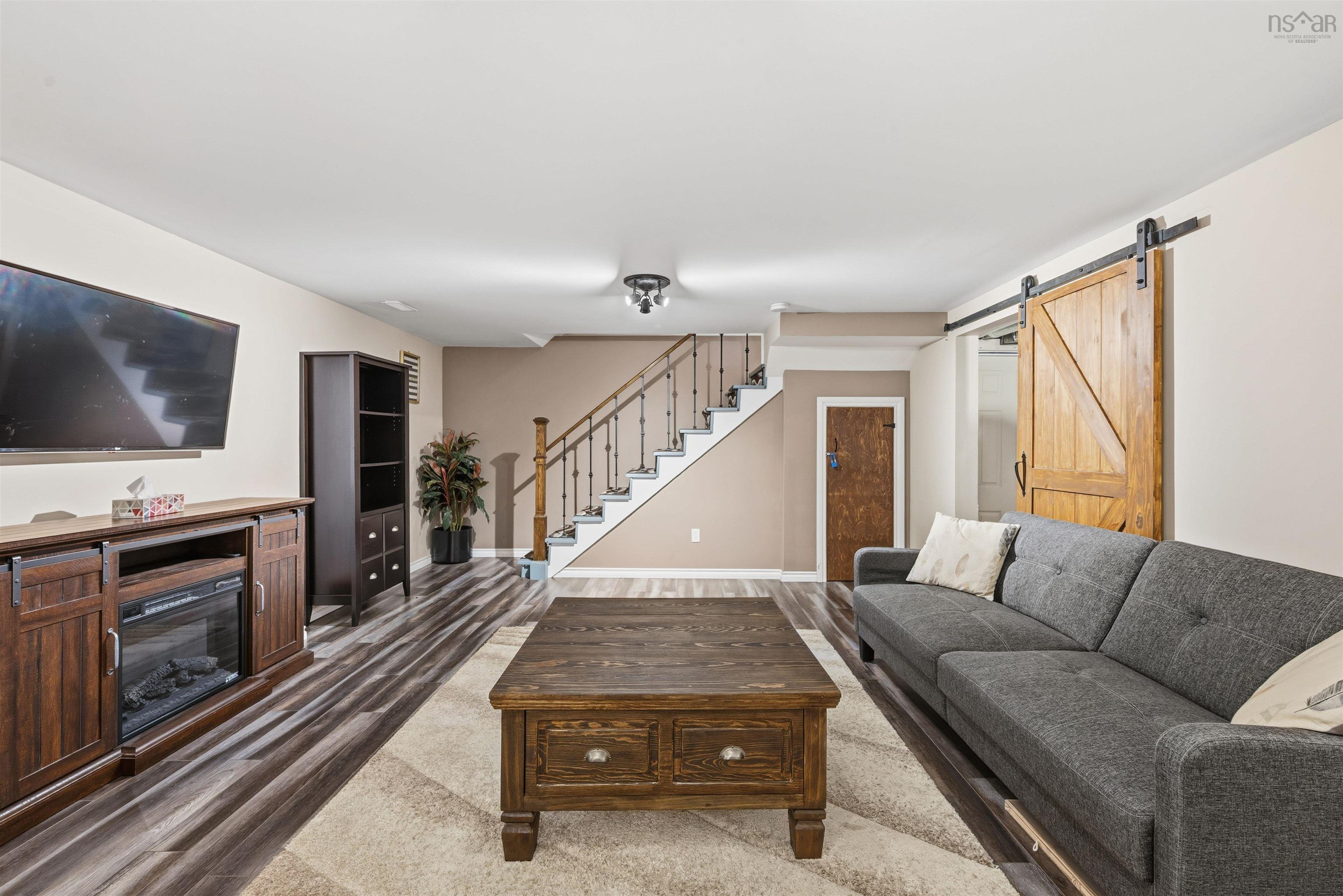 $450,000.00: 24 Roblea Drive, Dartmouth