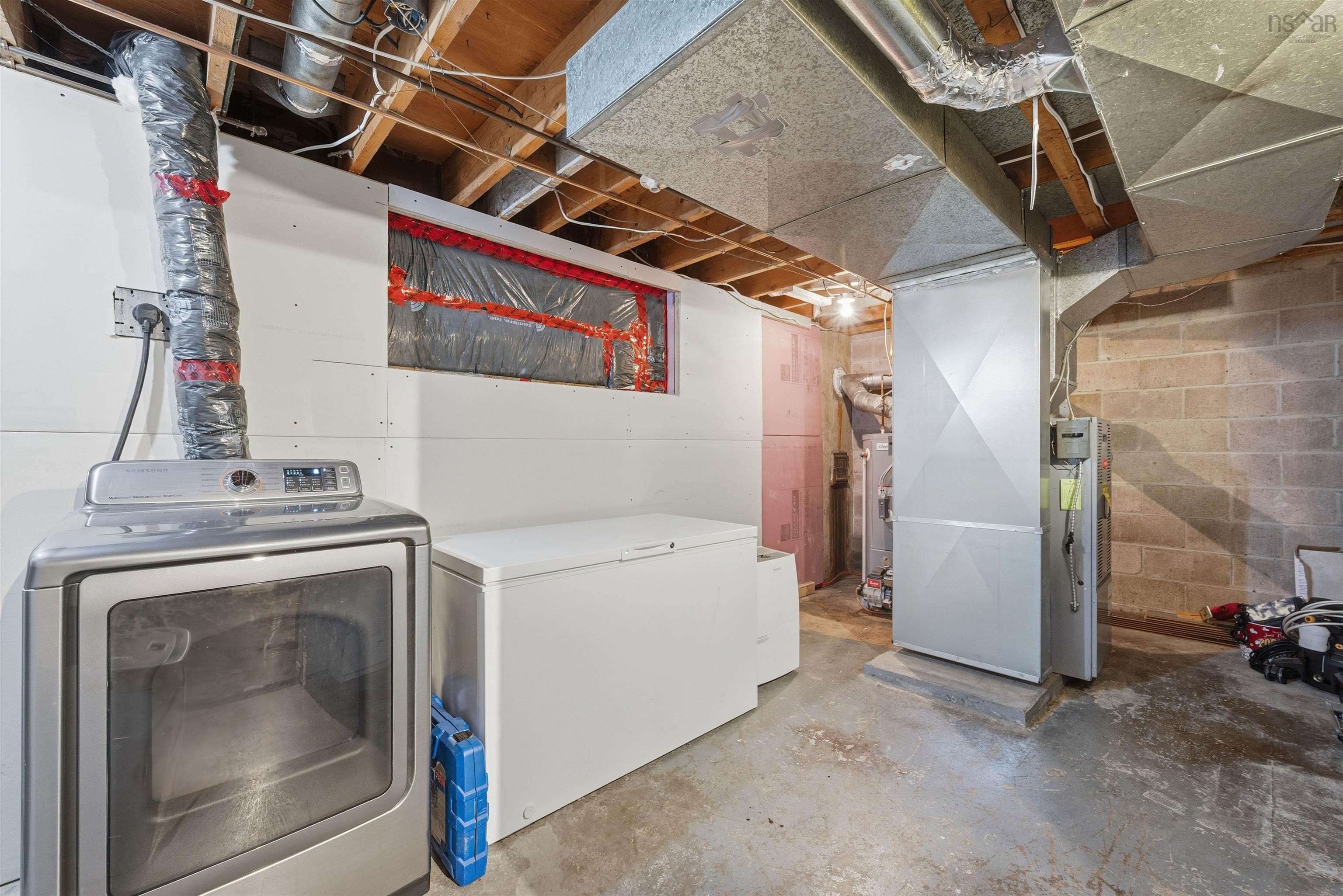 $450,000.00: 24 Roblea Drive, Dartmouth