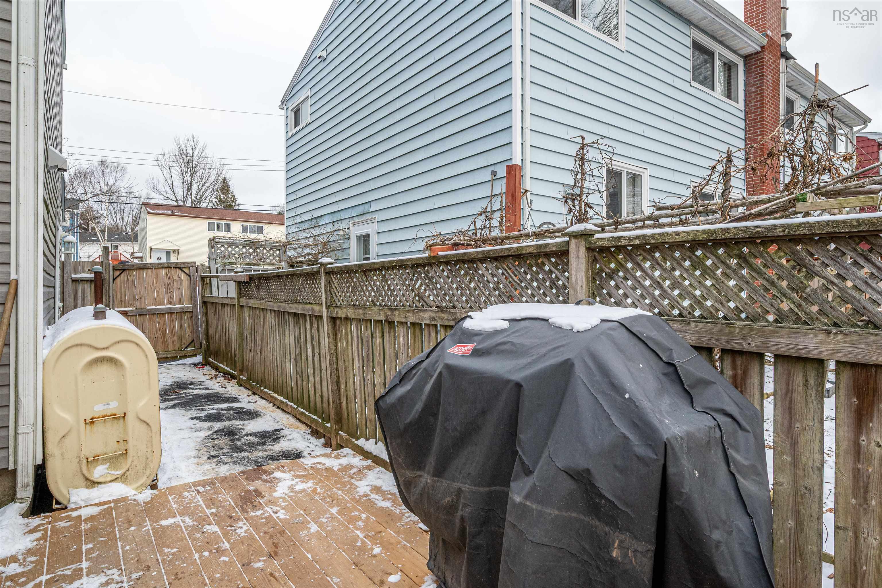 $450,000.00: 24 Roblea Drive, Dartmouth