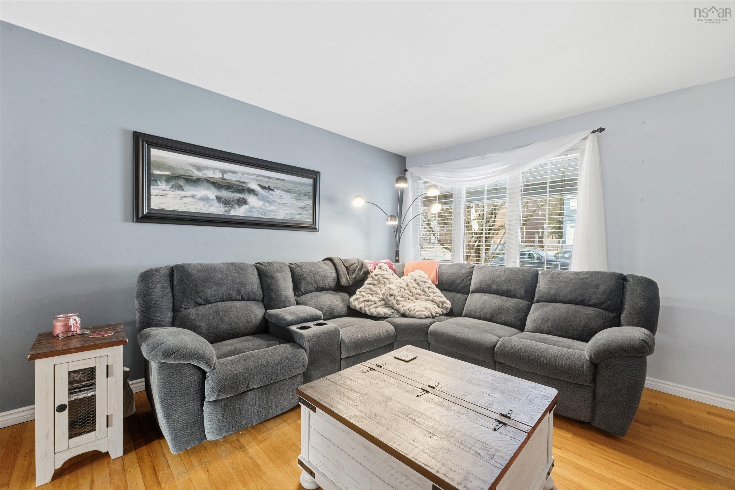 $450,000.00: 24 Roblea Drive, Dartmouth