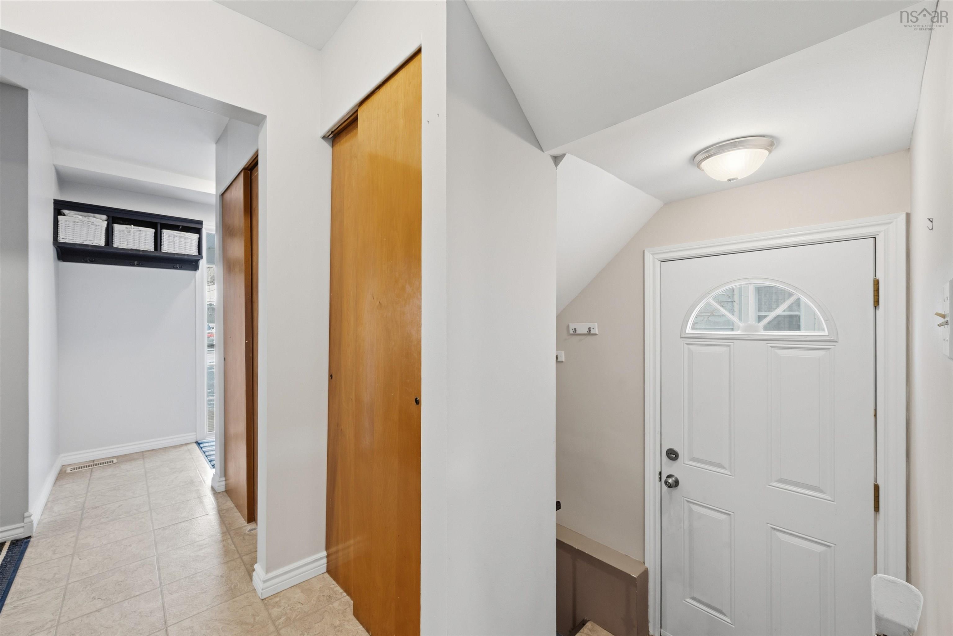 $450,000.00: 24 Roblea Drive, Dartmouth