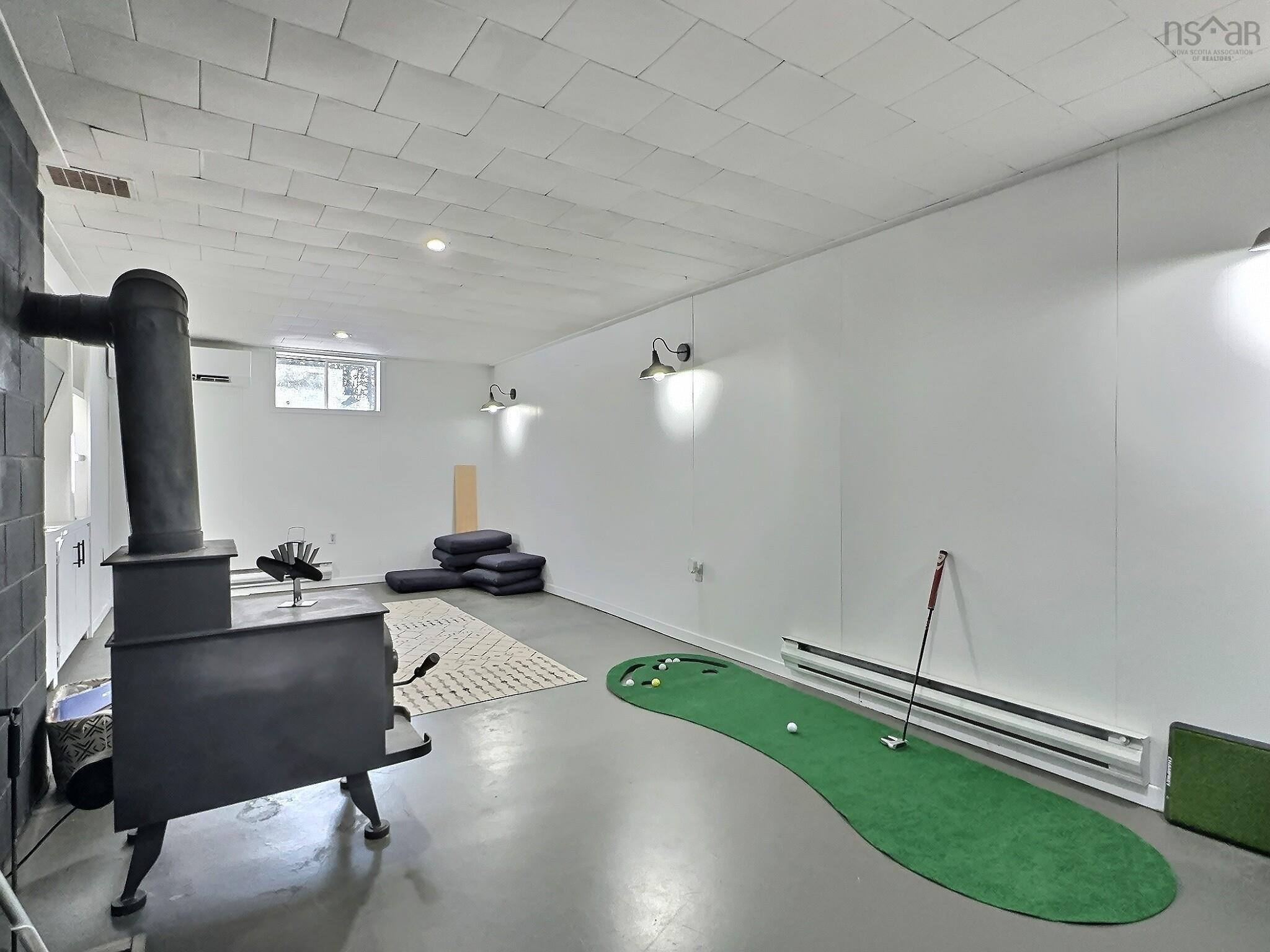 $385,000.00: 225 2 Highway, Brookfield