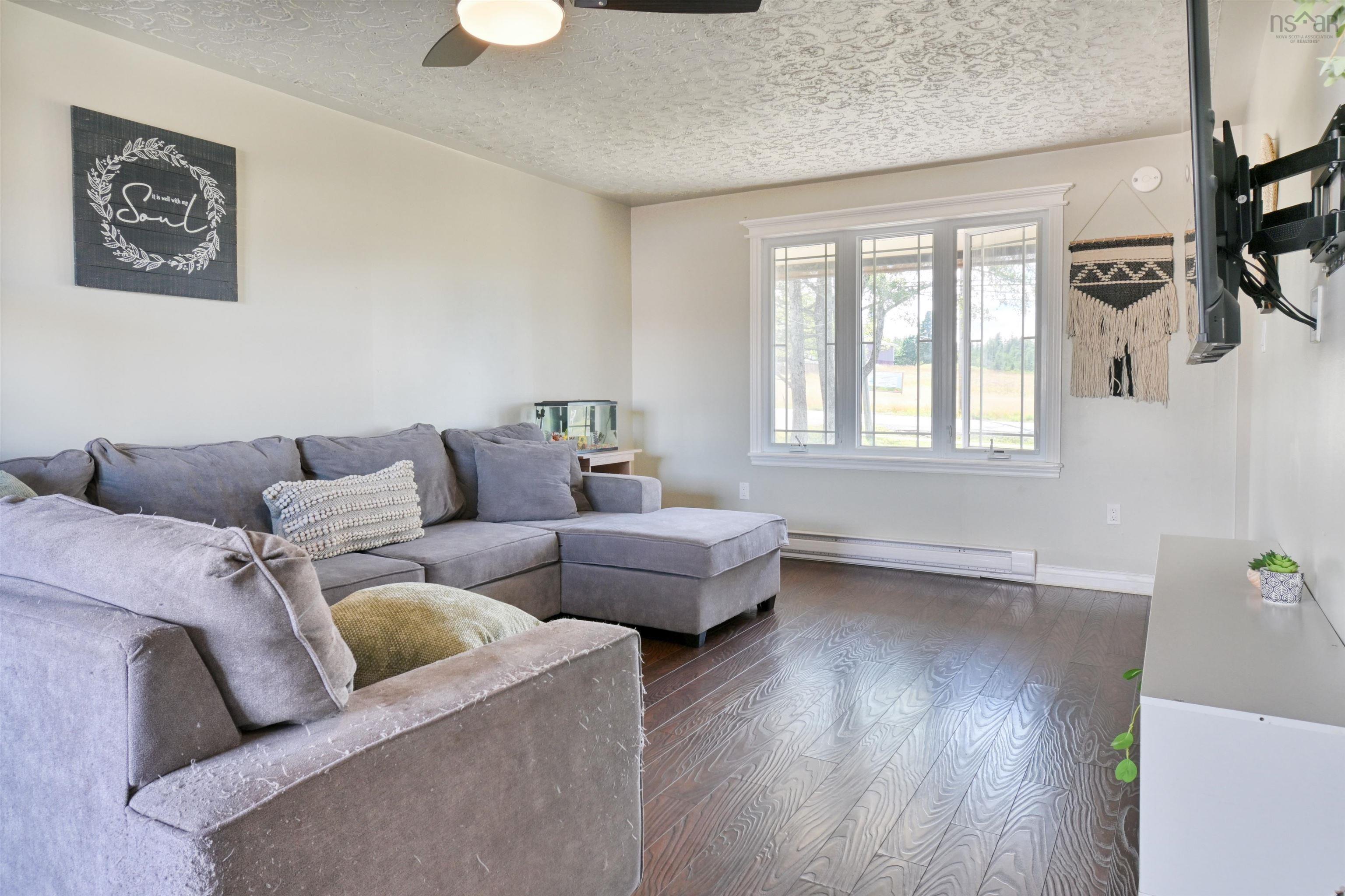 $346,700.00: 9307 Pepperell Street, St. Peter