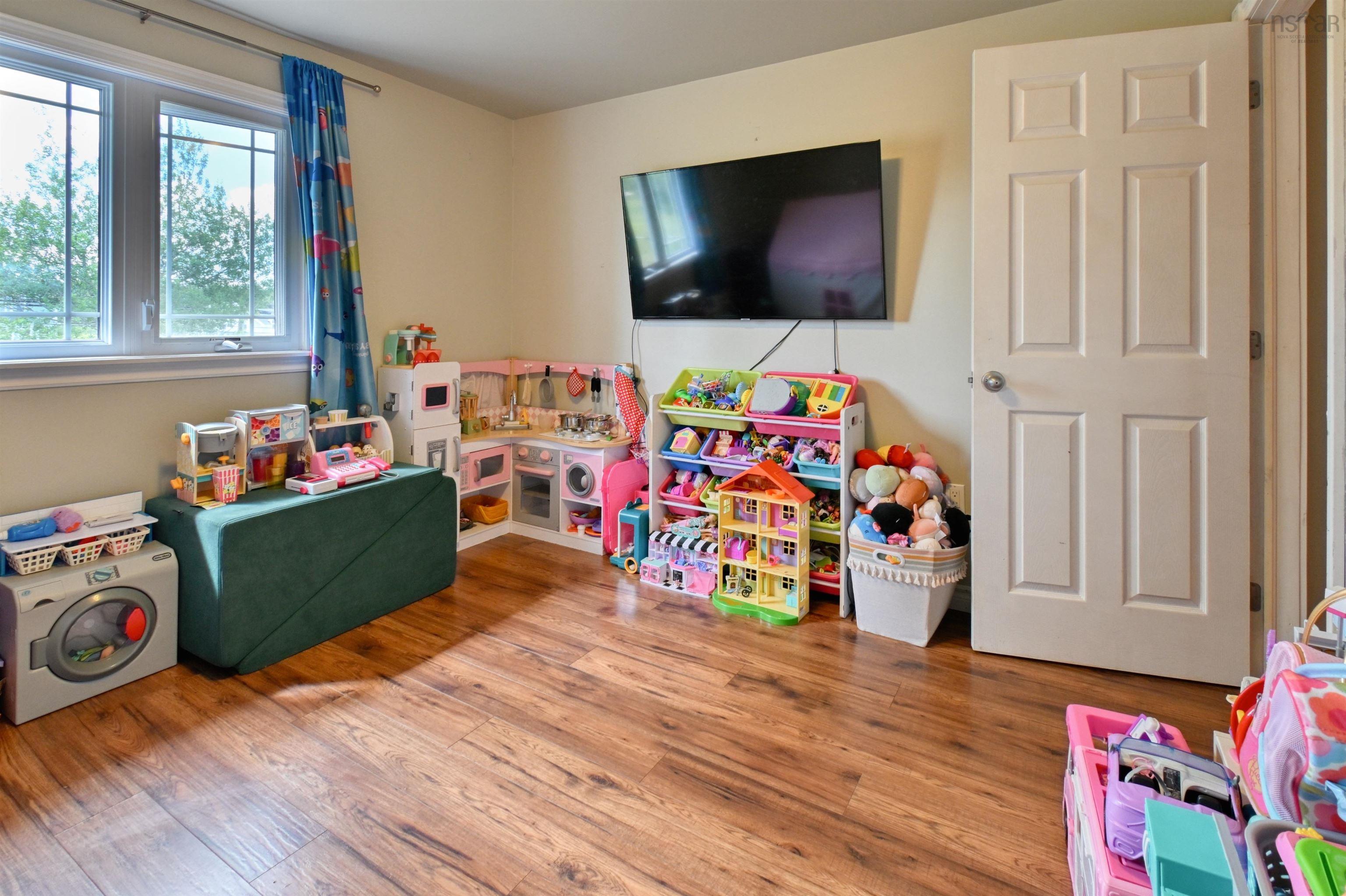 $346,700.00: 9307 Pepperell Street, St. Peter