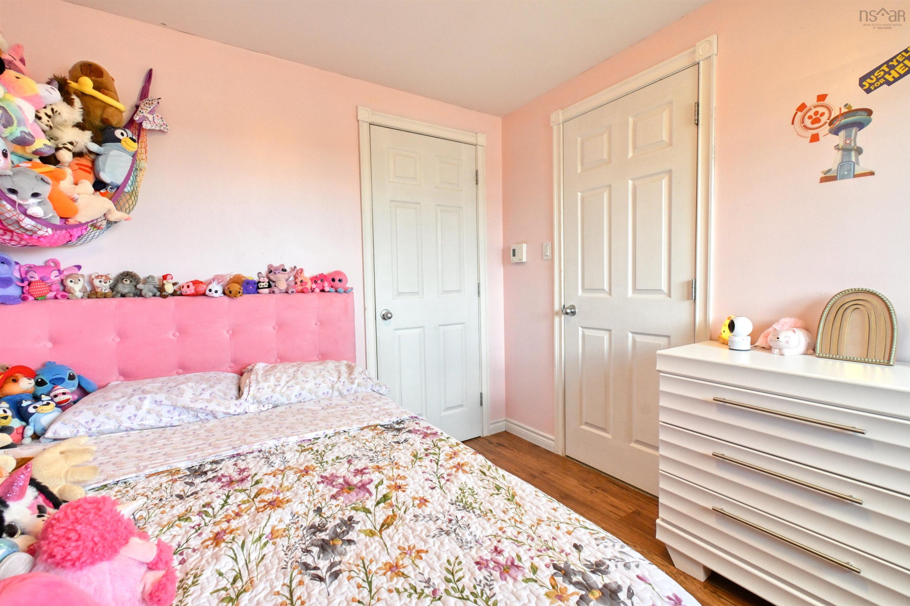 $346,700.00: 9307 Pepperell Street, St. Peter