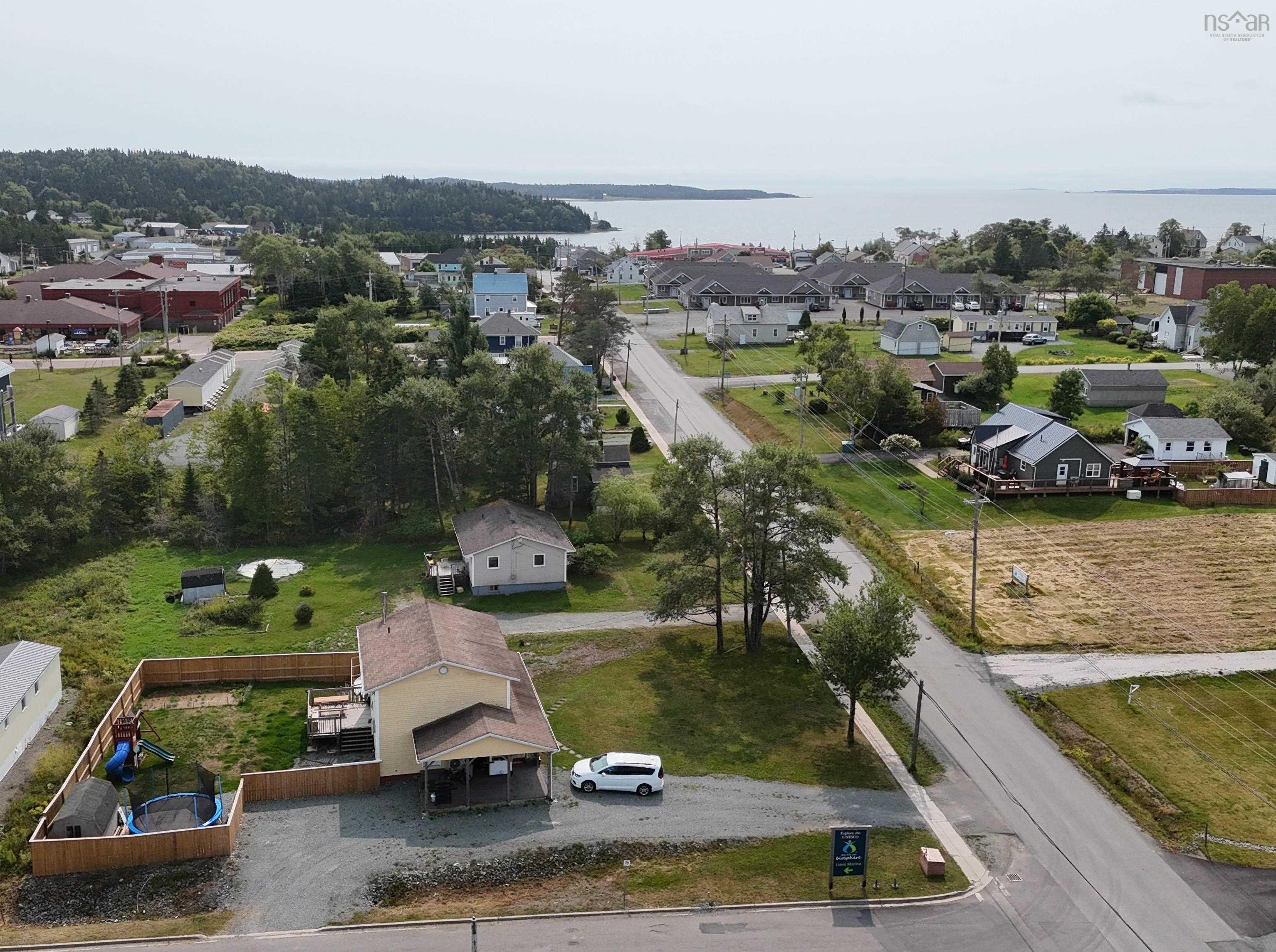 $346,700.00: 9307 Pepperell Street, St. Peter