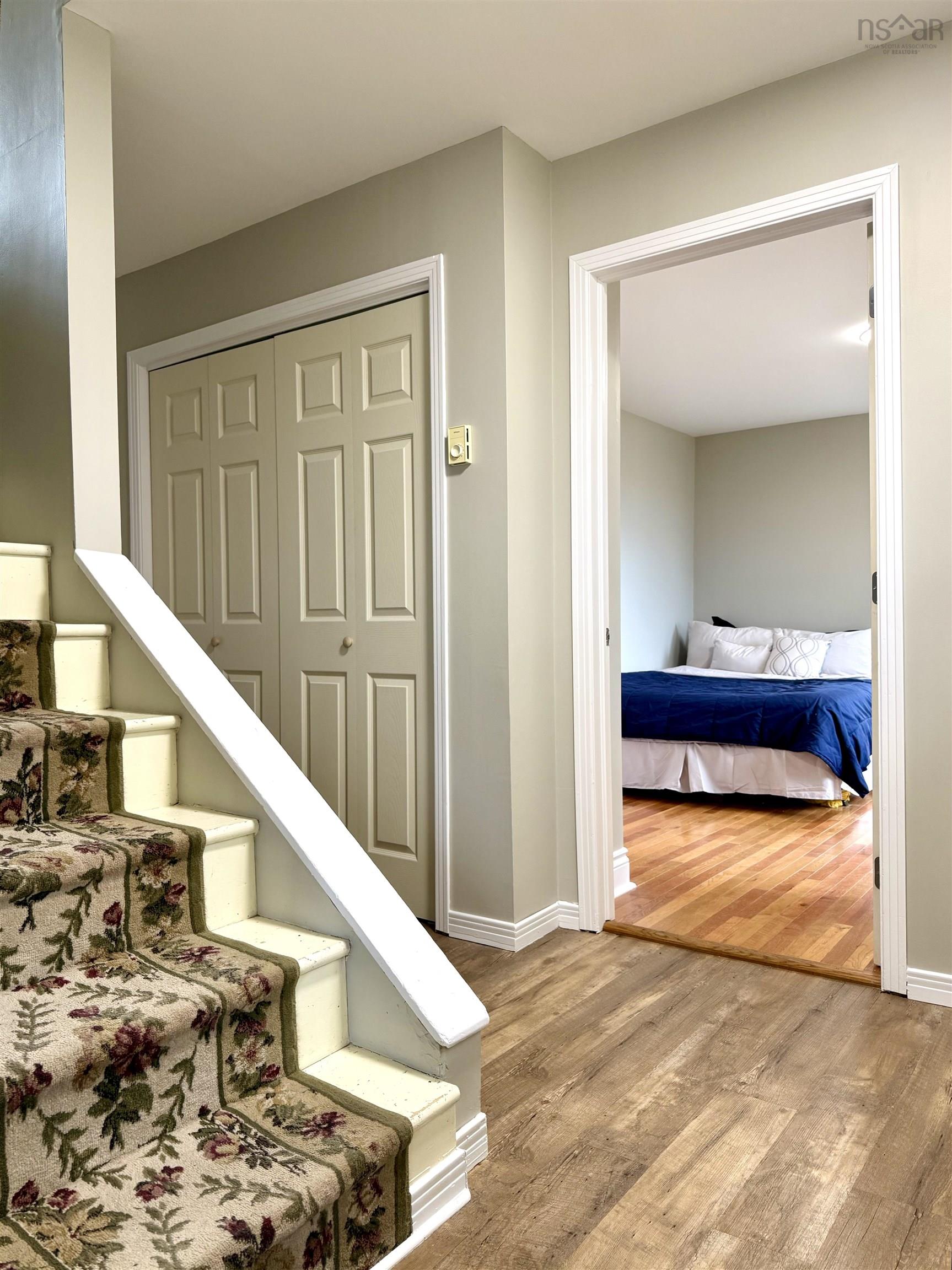 $359,900.00: 1042 6 Highway, Warren