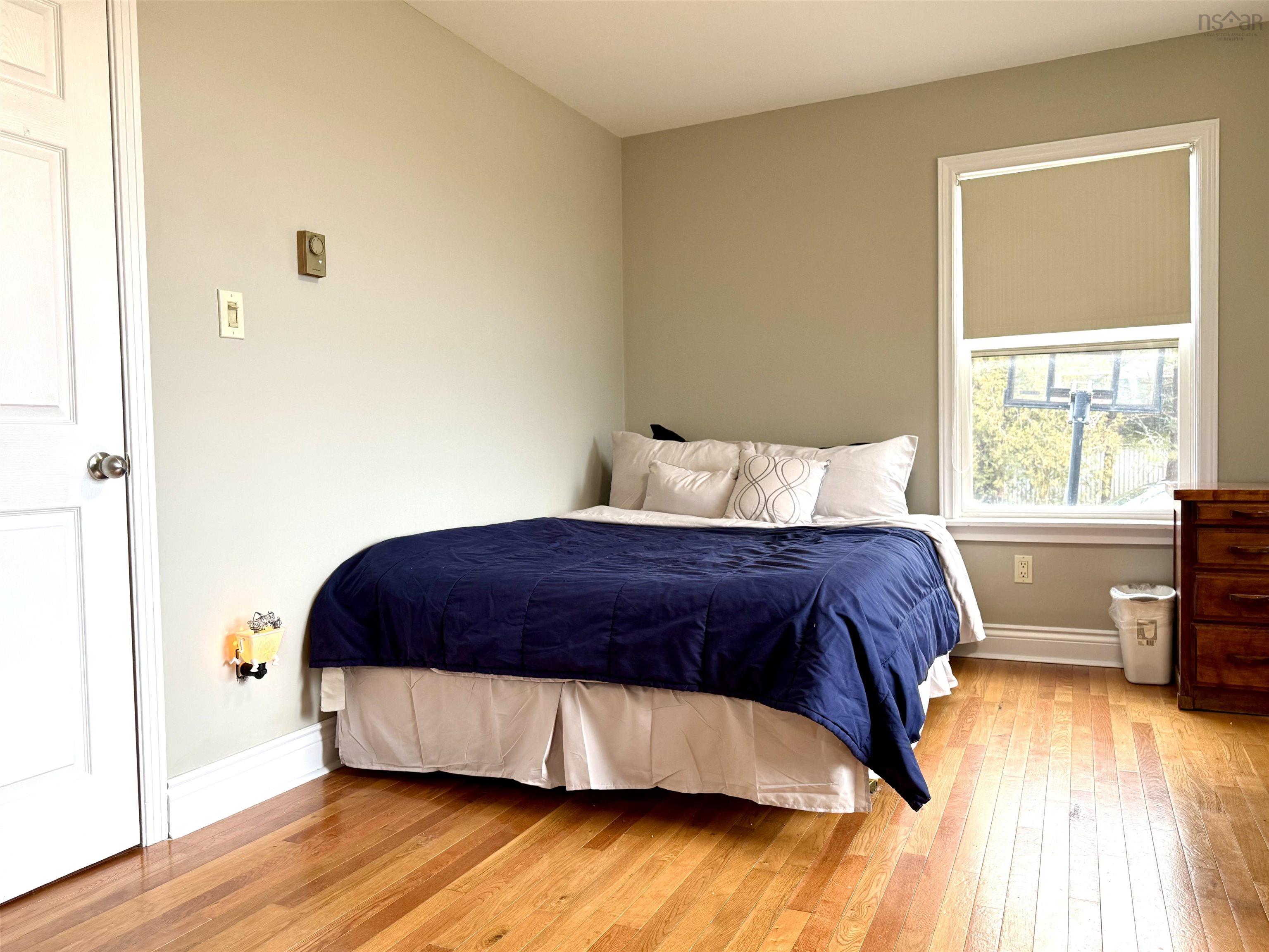 $359,900.00: 1042 6 Highway, Warren