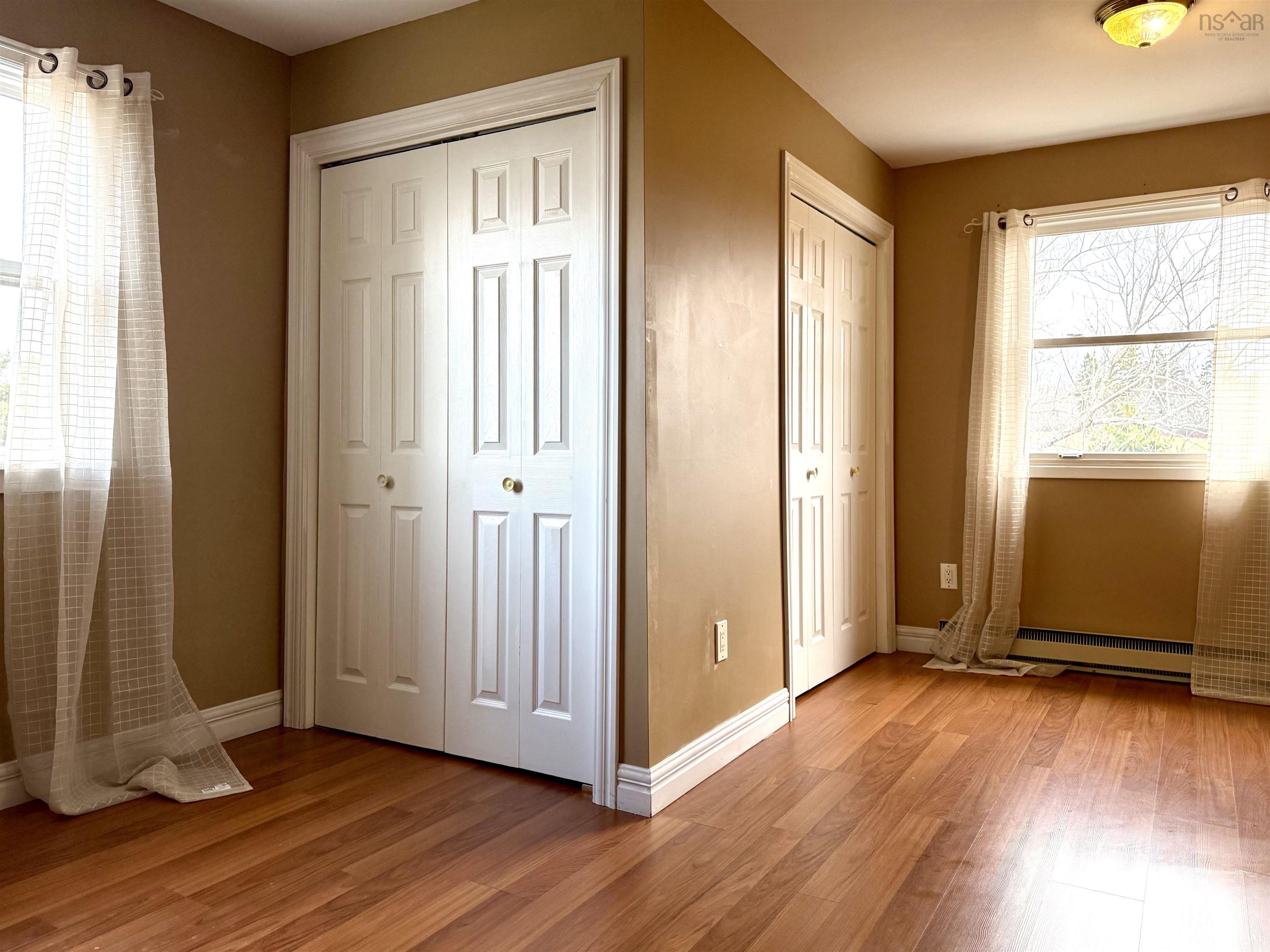 $359,900.00: 1042 6 Highway, Warren