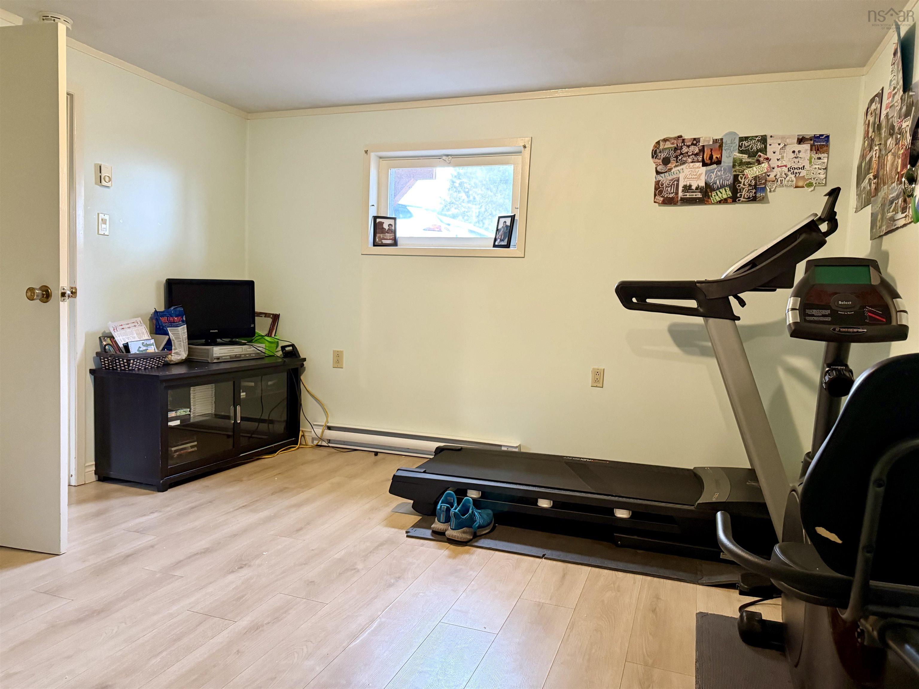 $359,900.00: 1042 6 Highway, Warren