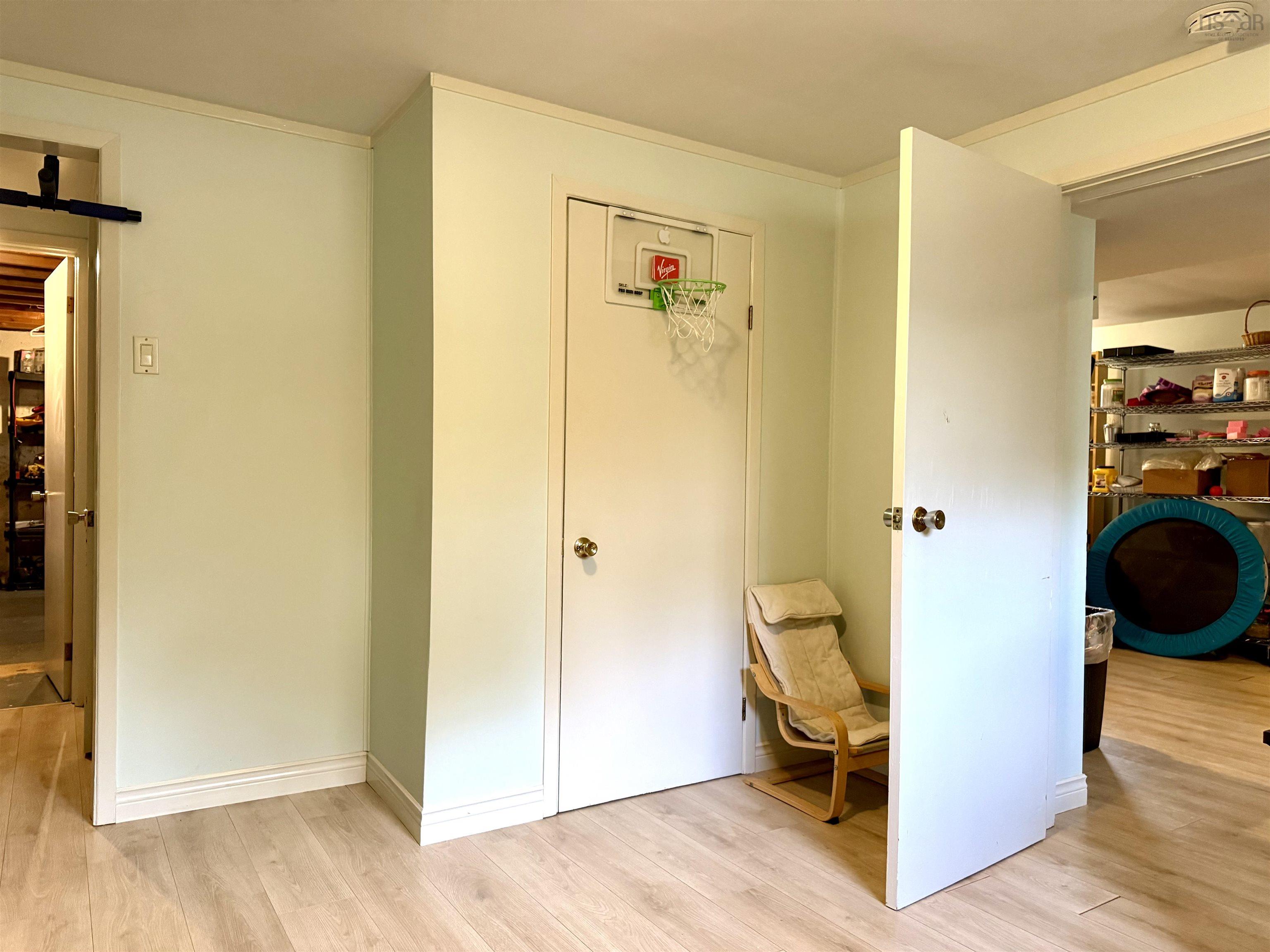 $359,900.00: 1042 6 Highway, Warren