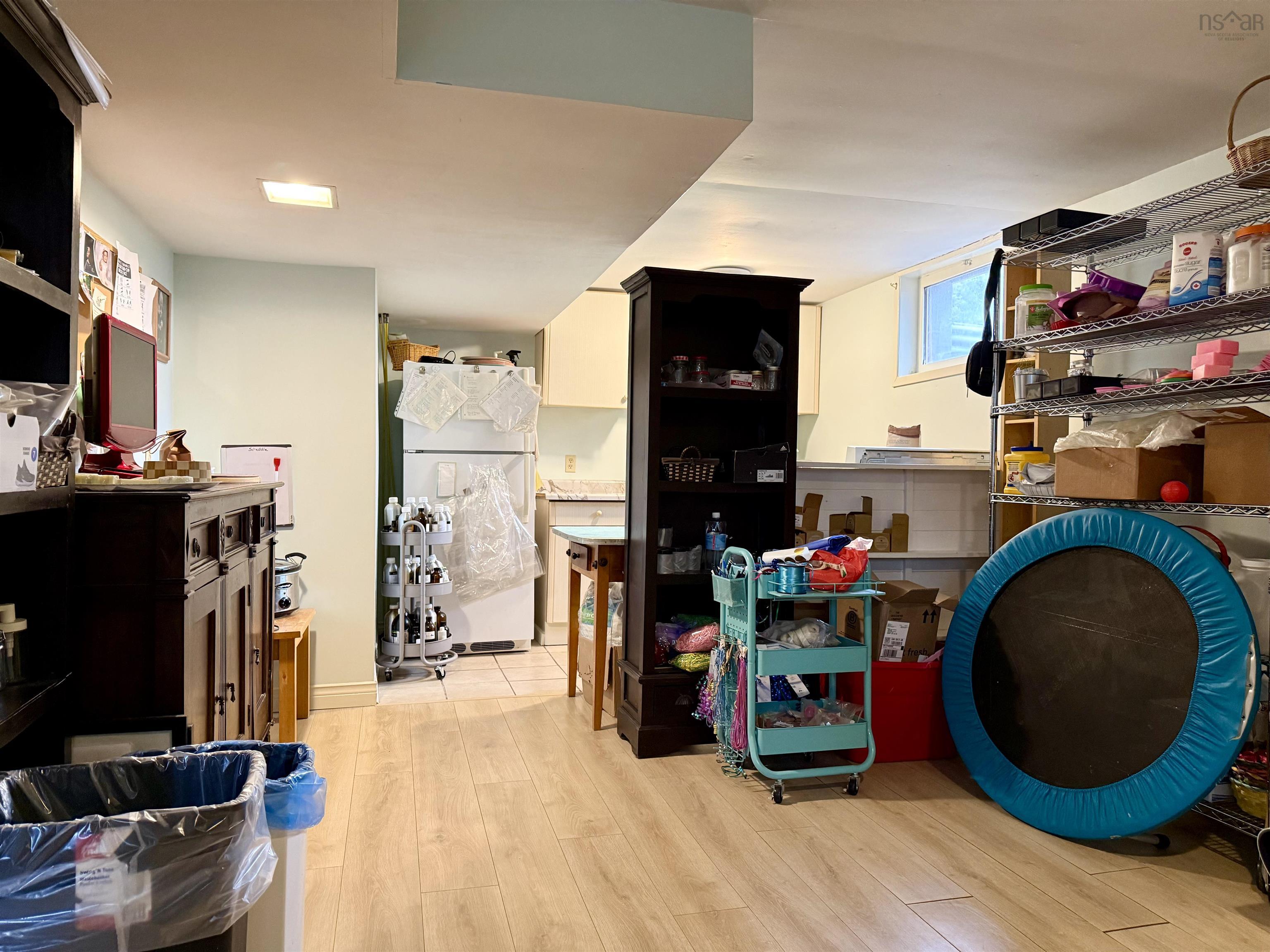 $359,900.00: 1042 6 Highway, Warren