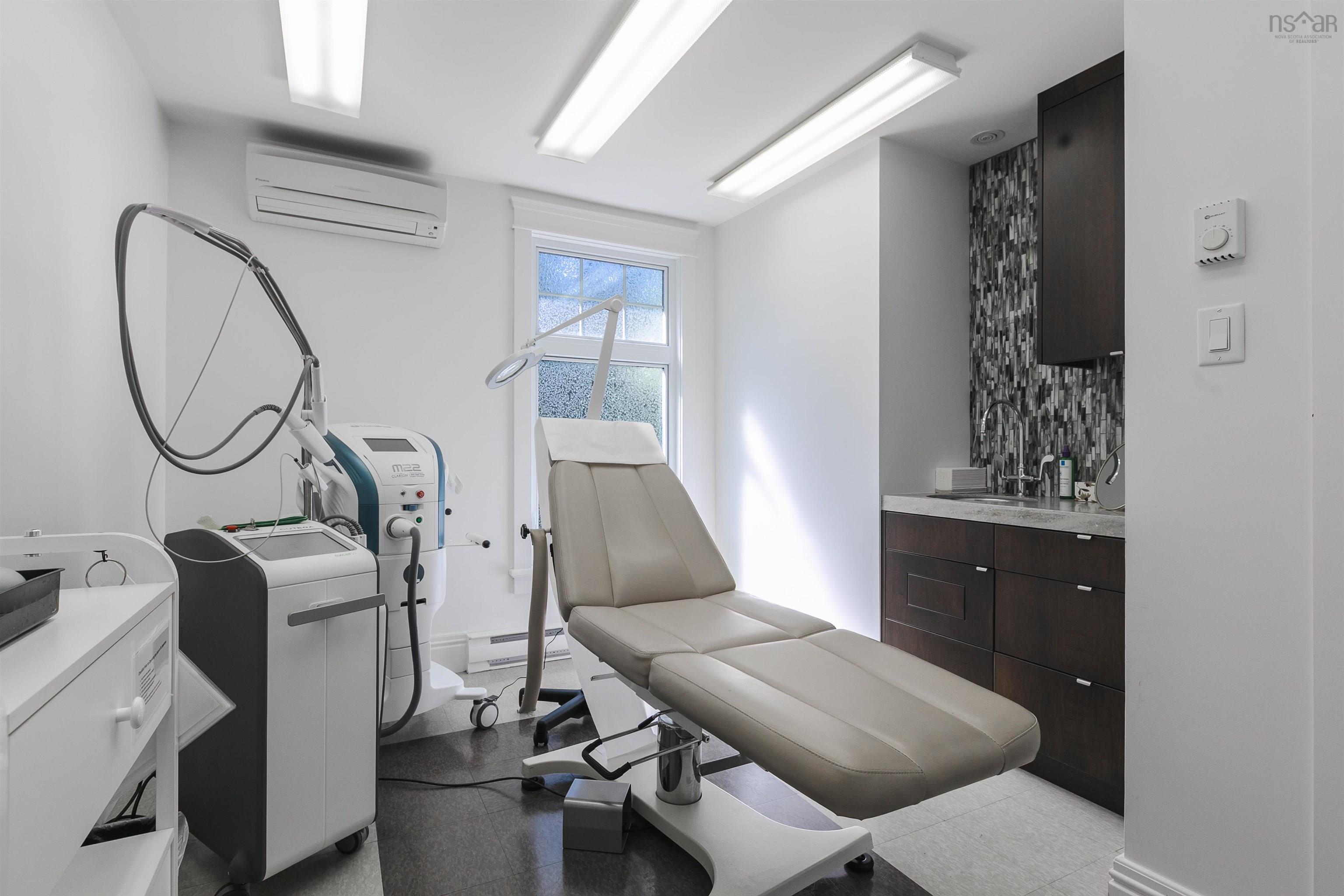 6088 Coburg Road, Halifax, NS (MLS 202600064)