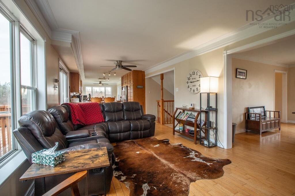 $699,900.00: 721 Indian Road, Nine Mile River