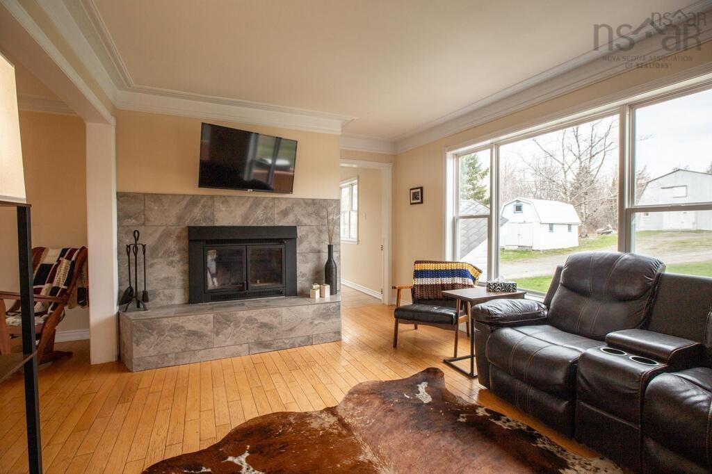 $699,900.00: 721 Indian Road, Nine Mile River