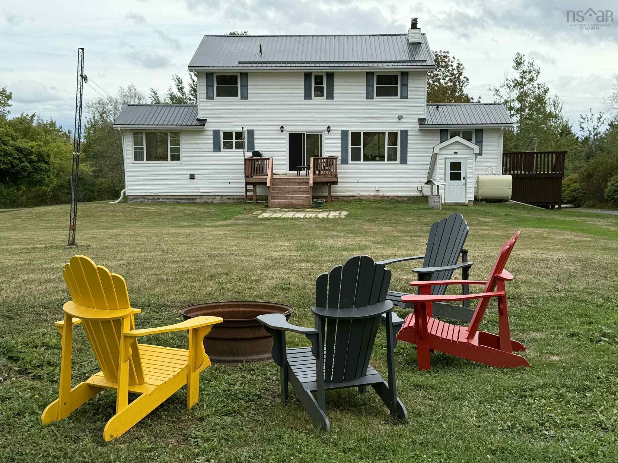 $699,900.00: 721 Indian Road, Nine Mile River